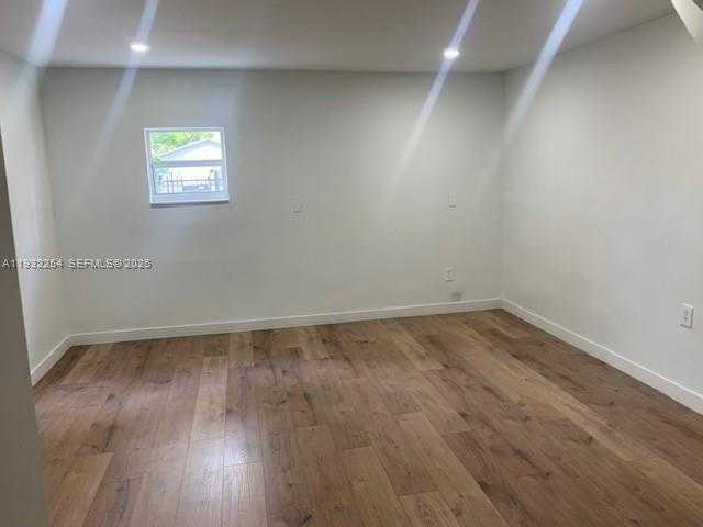 Small Image of 10 NORTH EAST 59TH ST, Miami Number 13