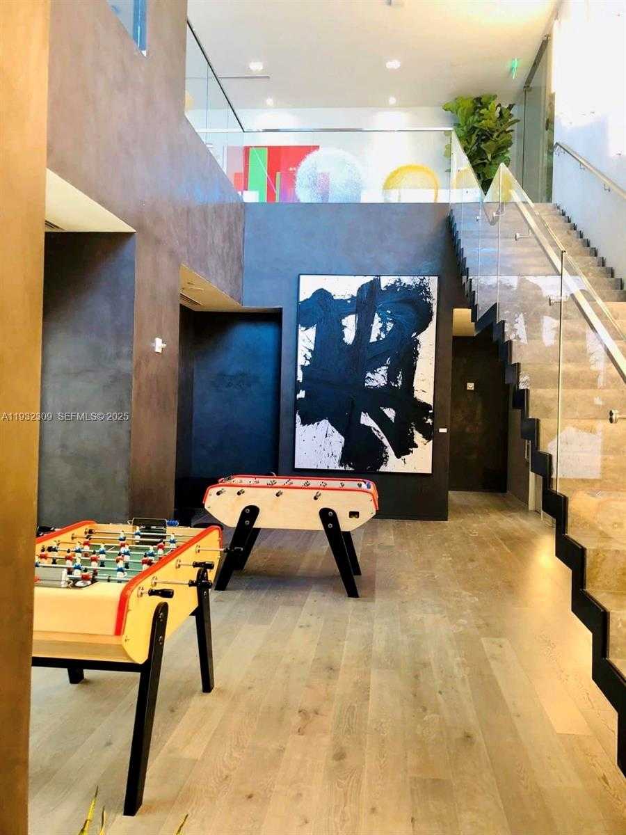 Small Image of 480 NORTH EAST 31 ST #3905, Miami Number 25