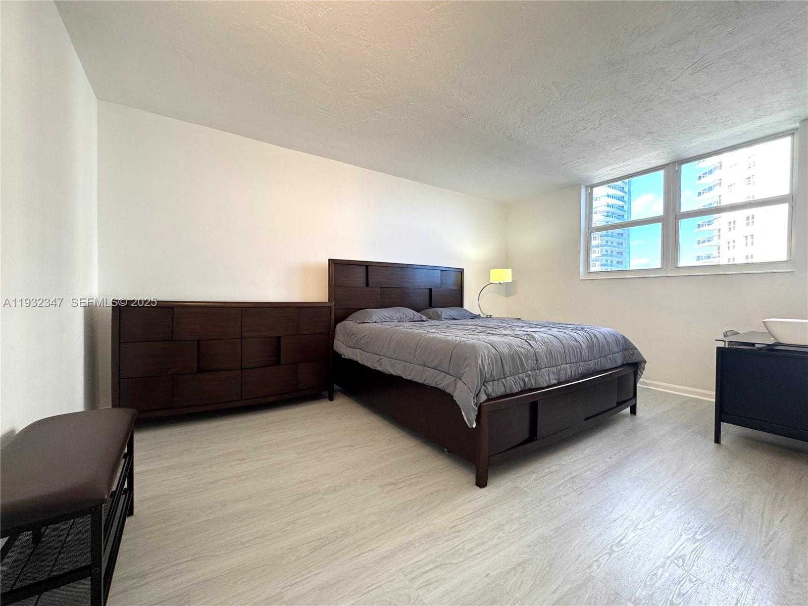 Small Image of 3001 SOUTH OCEAN DR #645, Hollywood Number 21