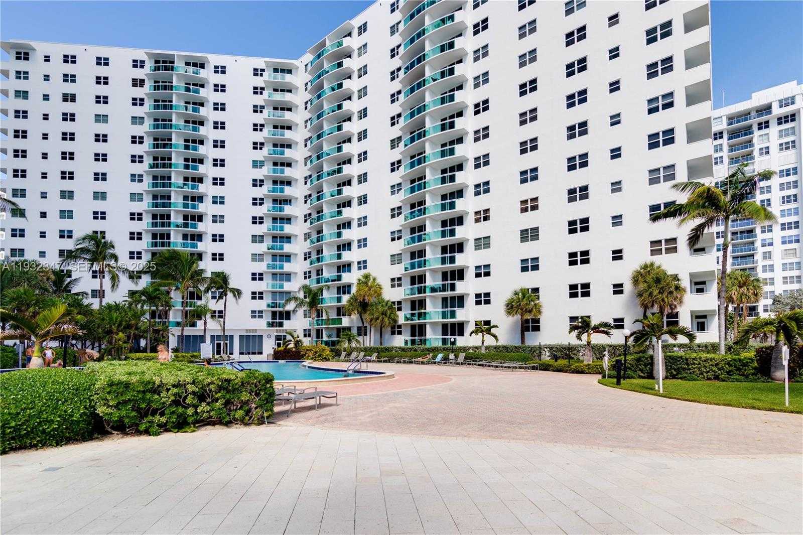 Small Image of 3001 SOUTH OCEAN DR #645, Hollywood Number 30