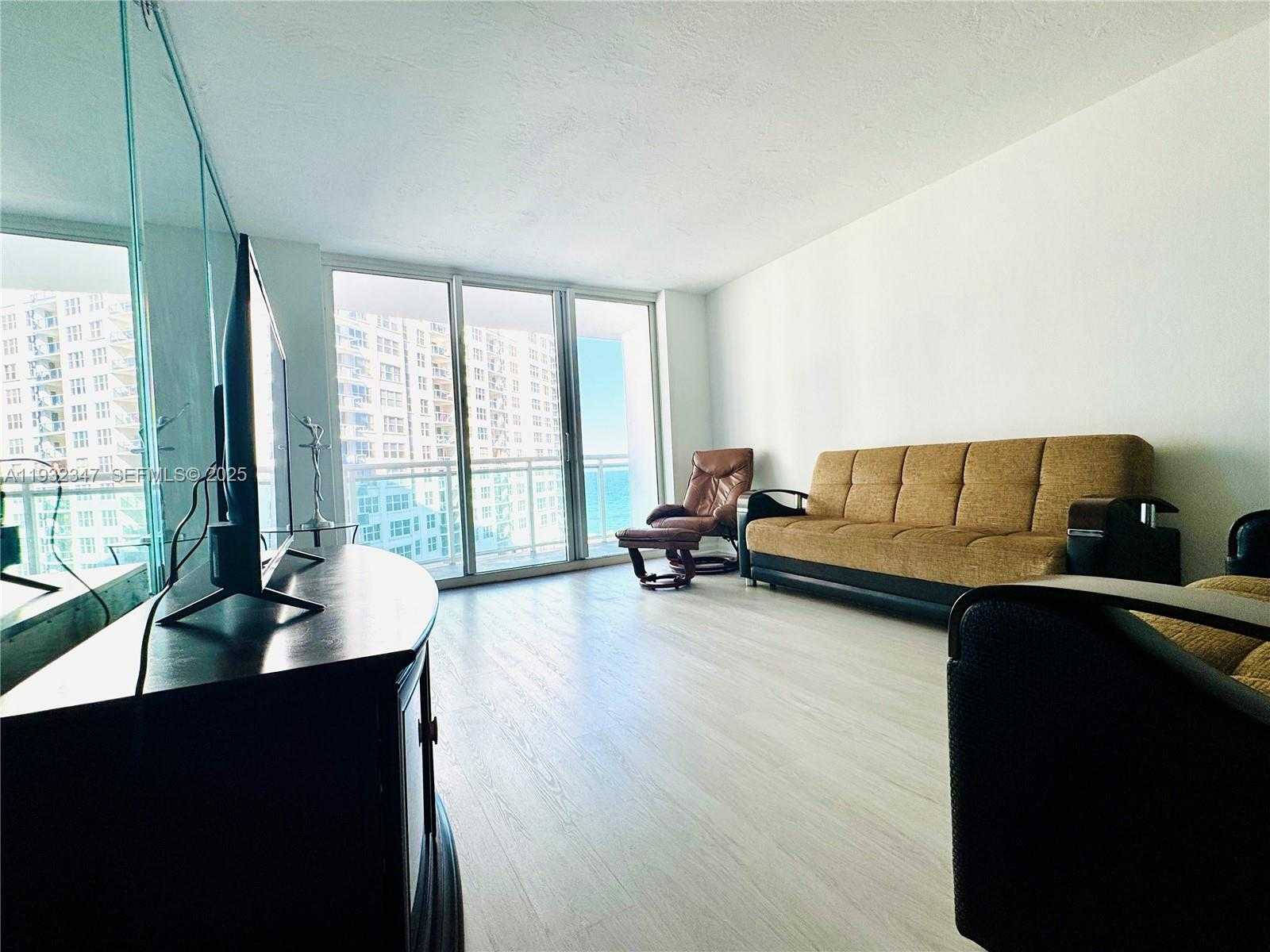 Small Image of 3001 SOUTH OCEAN DR #645, Hollywood Number 8