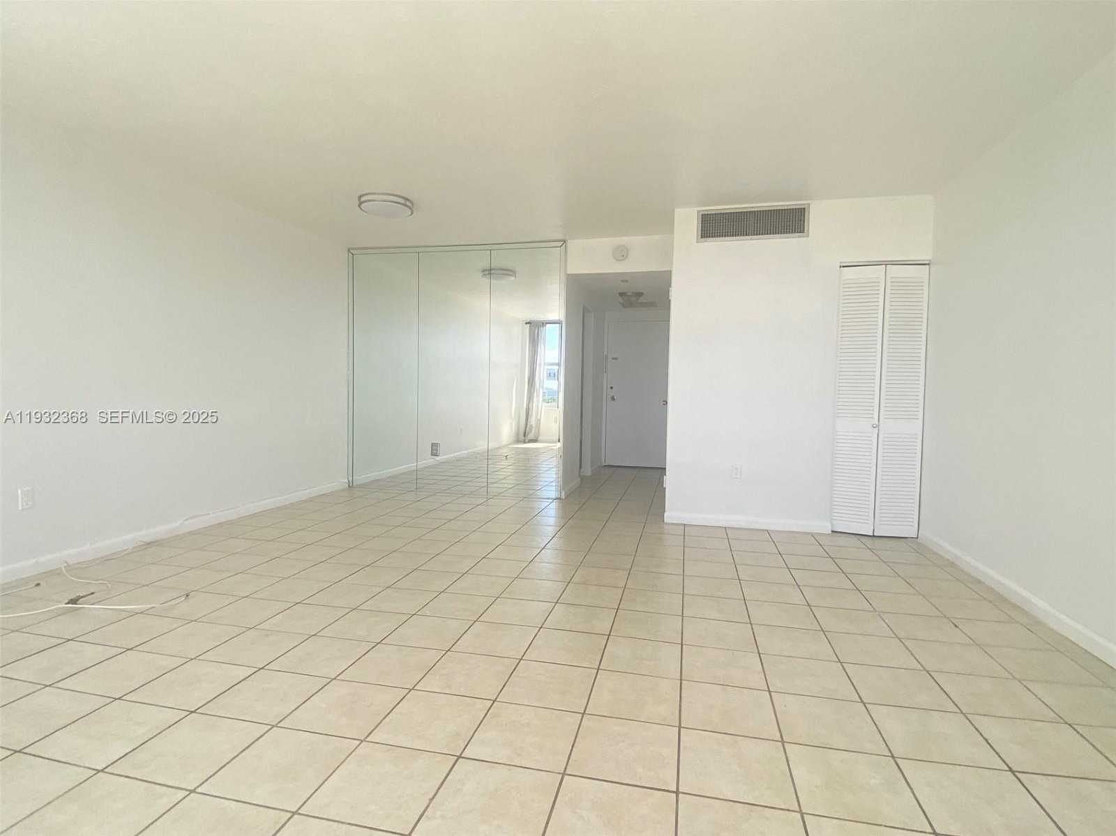 Small Image of 2899 COLLINS AVE #1144, Miami Beach Number 8