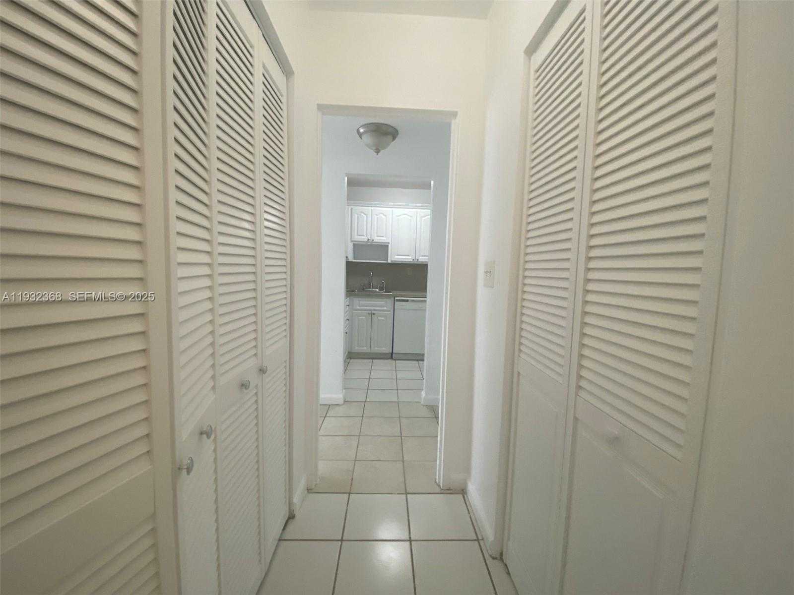 Small Image of 2899 COLLINS AVE #1144, Miami Beach Number 9