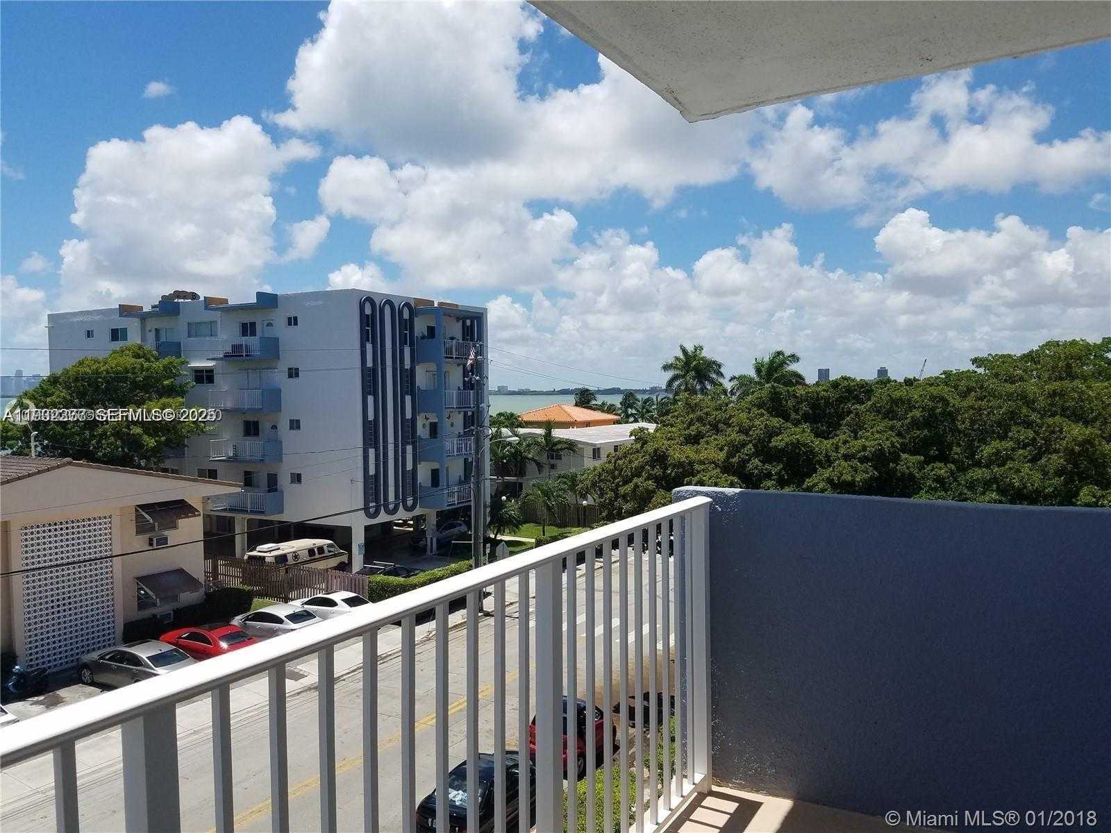 Small Image of 1801 SOUTH TREASURE DR #417, North Bay Village Number 12