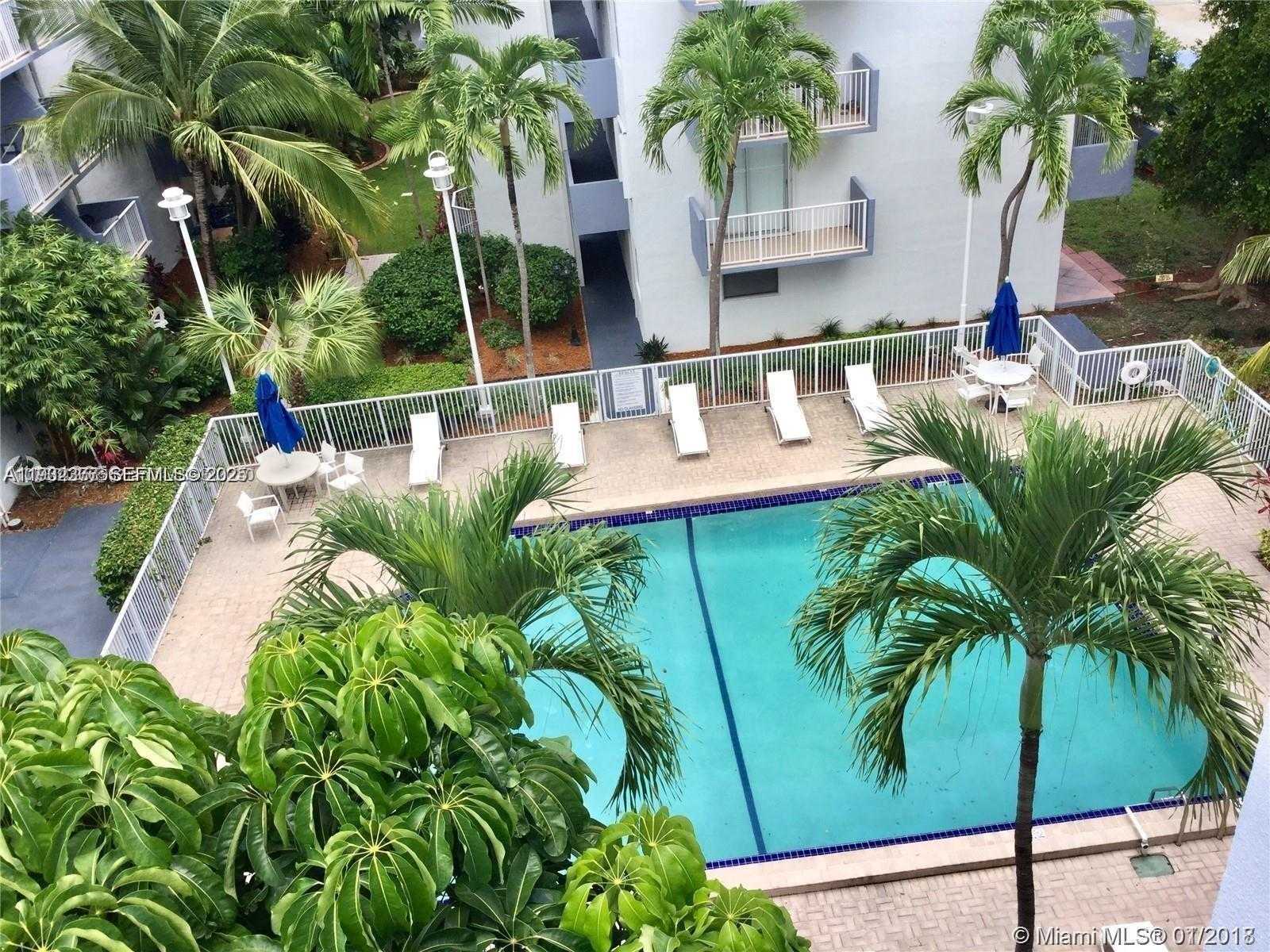 Small Image of 1801 SOUTH TREASURE DR #417, North Bay Village Number 14