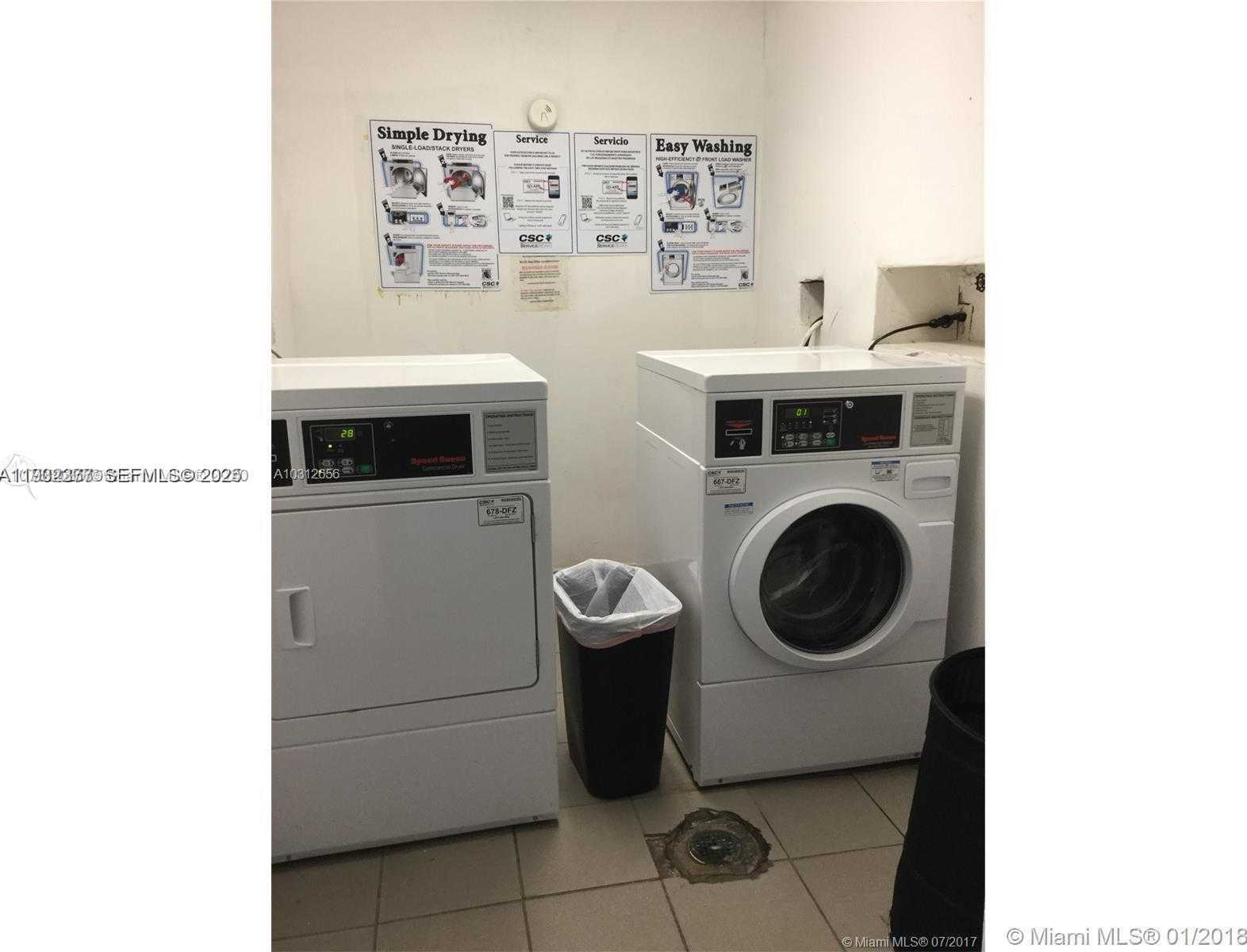 Small Image of 1801 SOUTH TREASURE DR #417, North Bay Village Number 16