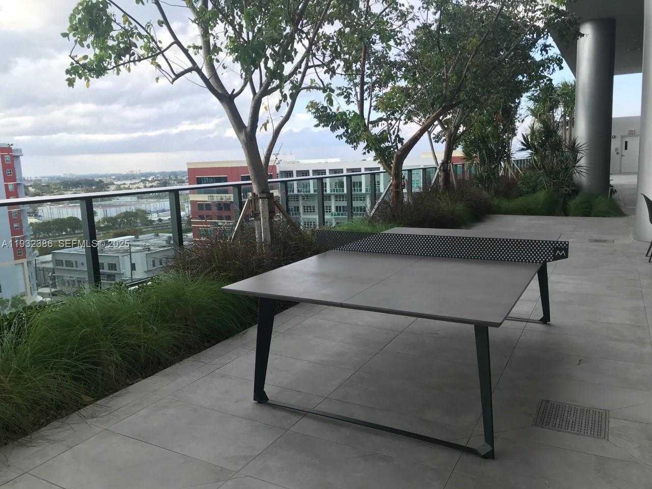 Imagen de Pequeño Objeto