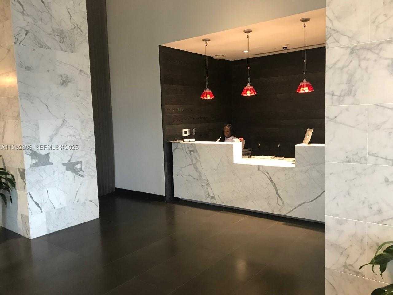 Imagen de Pequeño Objeto