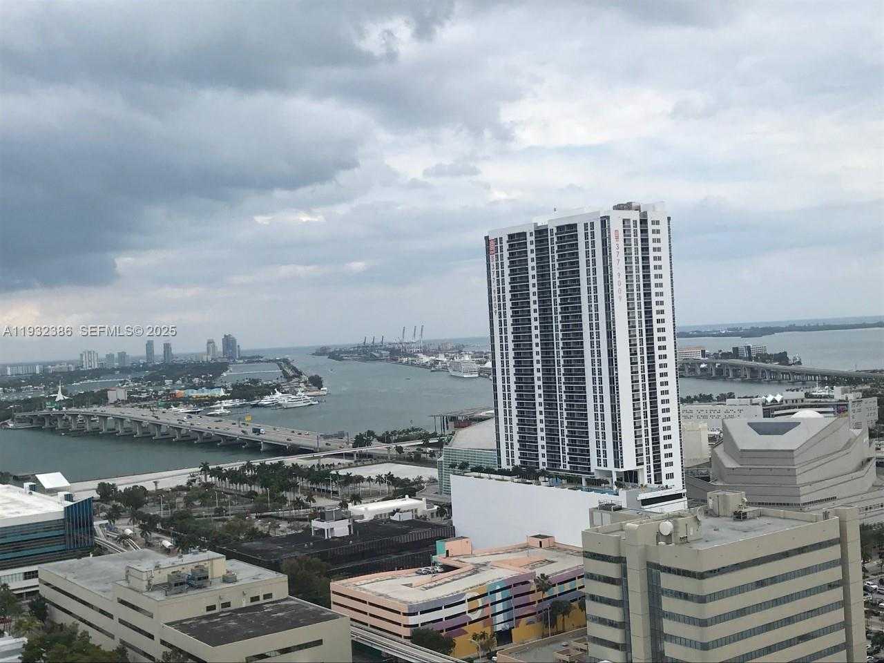 Imagen de Pequeño Objeto