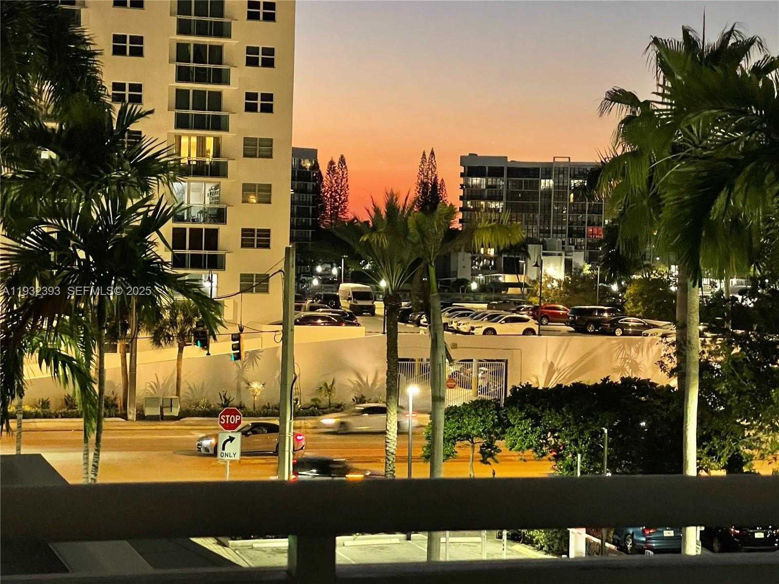 Small Image of 3001 SOUTH OCEAN DR #335, Hollywood Number 29