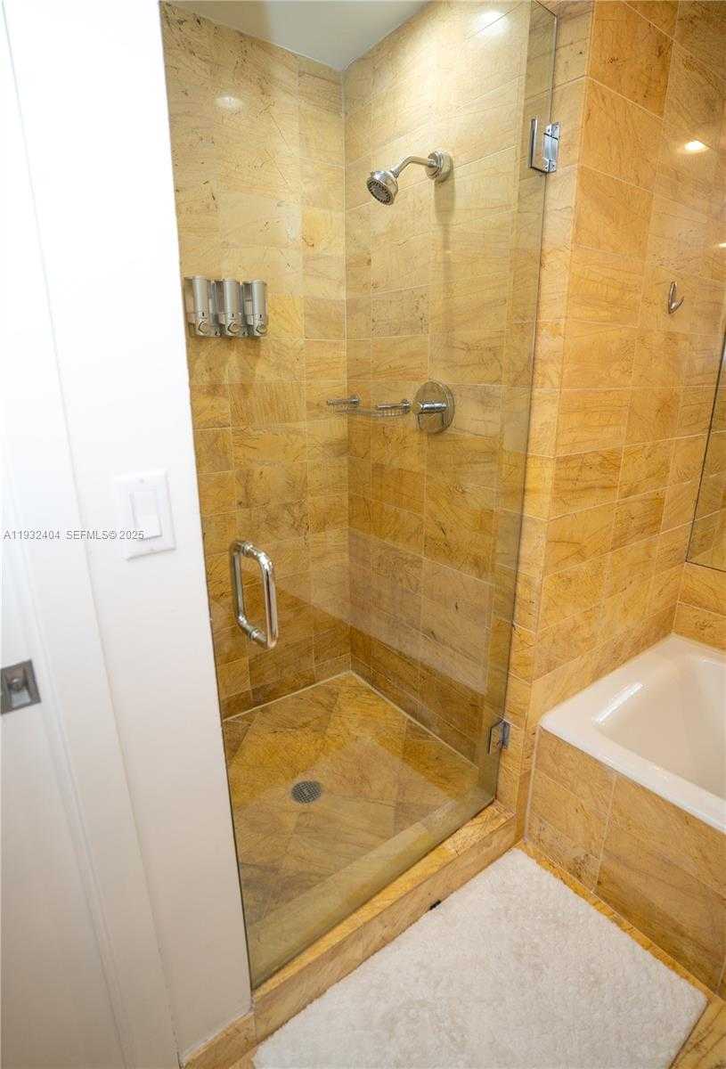 Small Image of 1395 BRICKELL AVE #3012, Miami Number 9