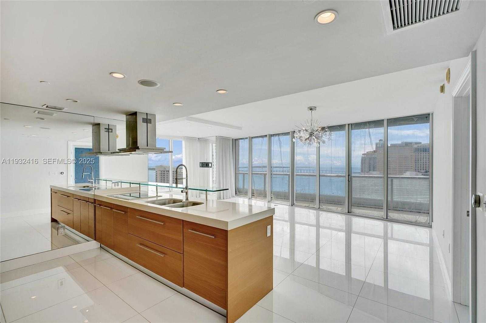 Small Image of 495 BRICKELL AVE #2301, Miami Number 17