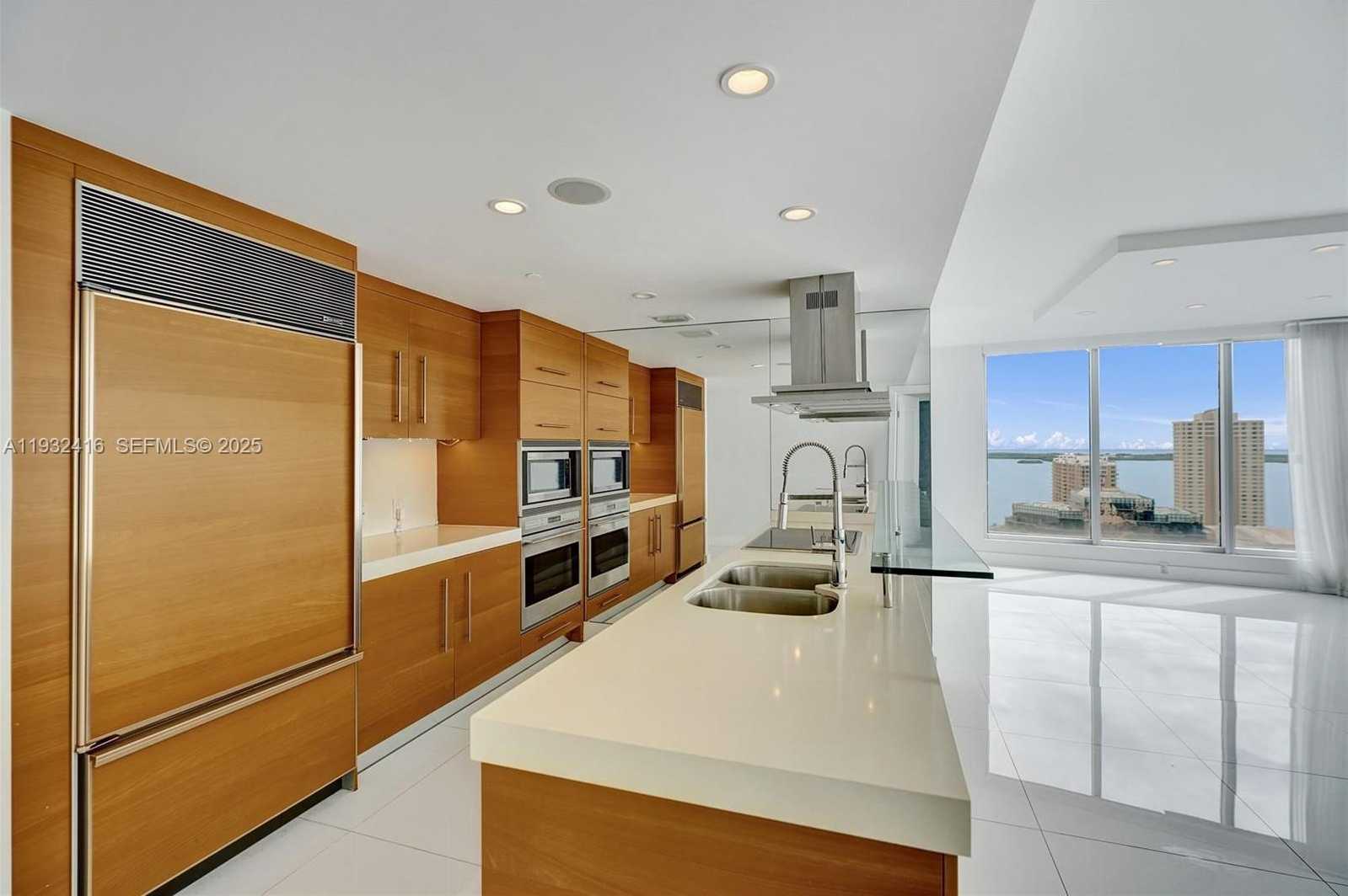 Small Image of 495 BRICKELL AVE #2301, Miami Number 20