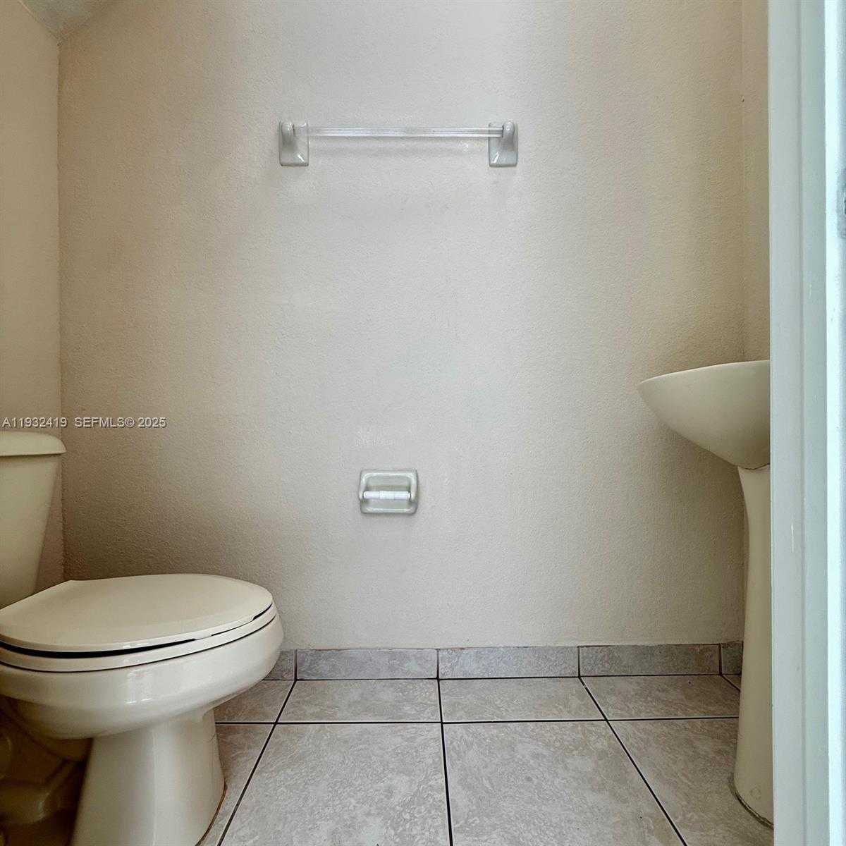 Small Image of 16660 SOUTH WEST 83RD LN #16660, Miami Number 12