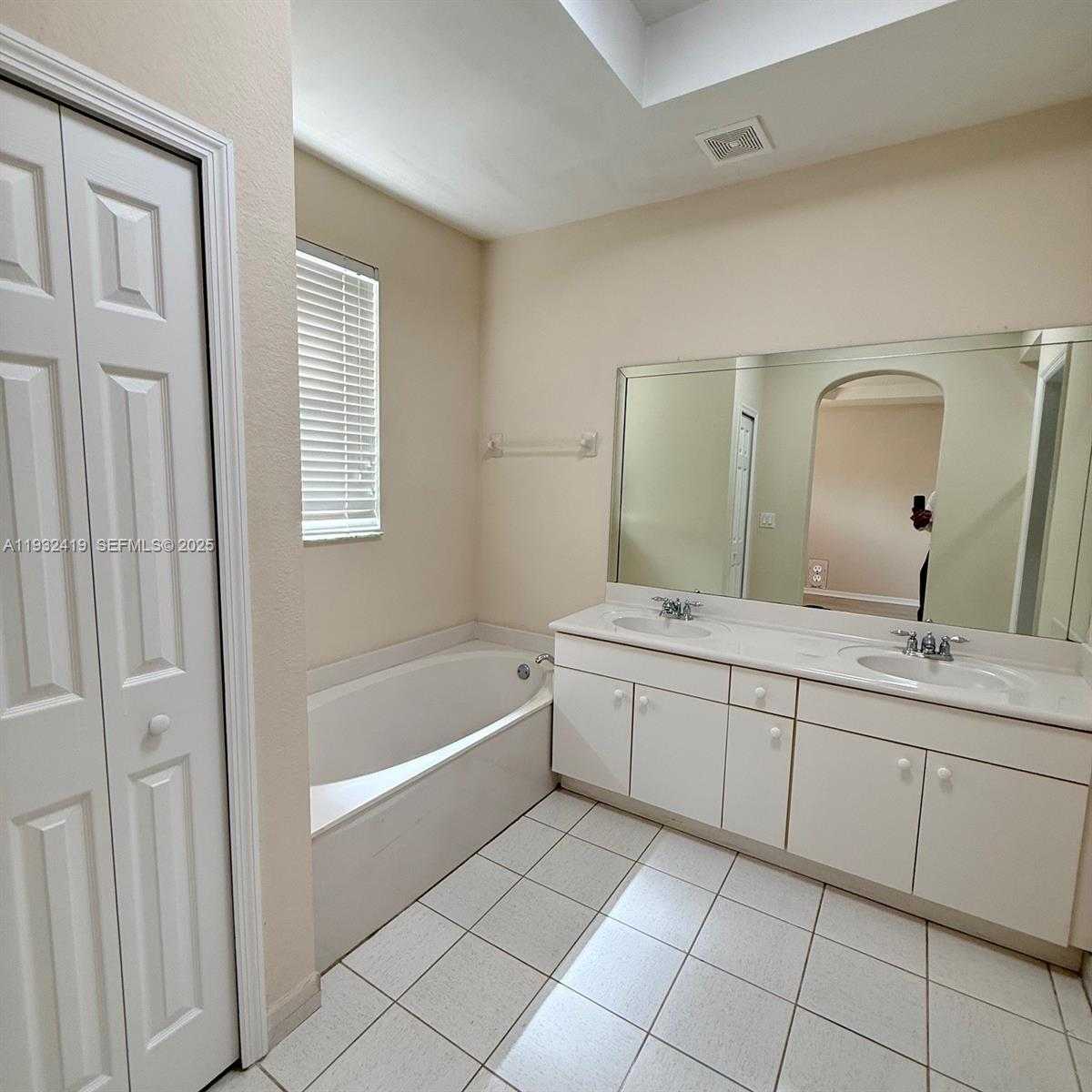 Small Image of 16660 SOUTH WEST 83RD LN #16660, Miami Number 16