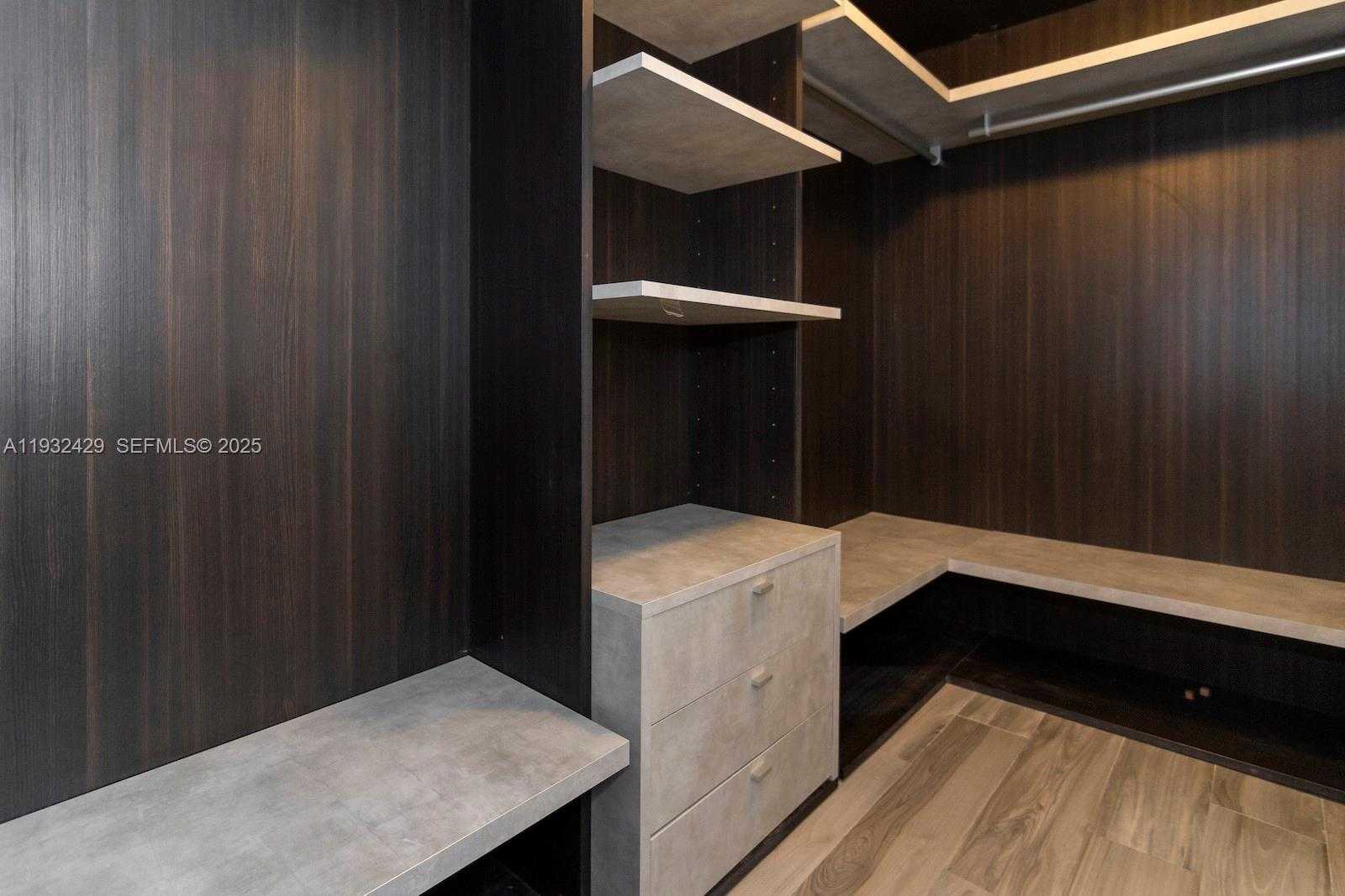 Small Image of 801 SOUTH MIAMI AVE #1409, Miami Number 30