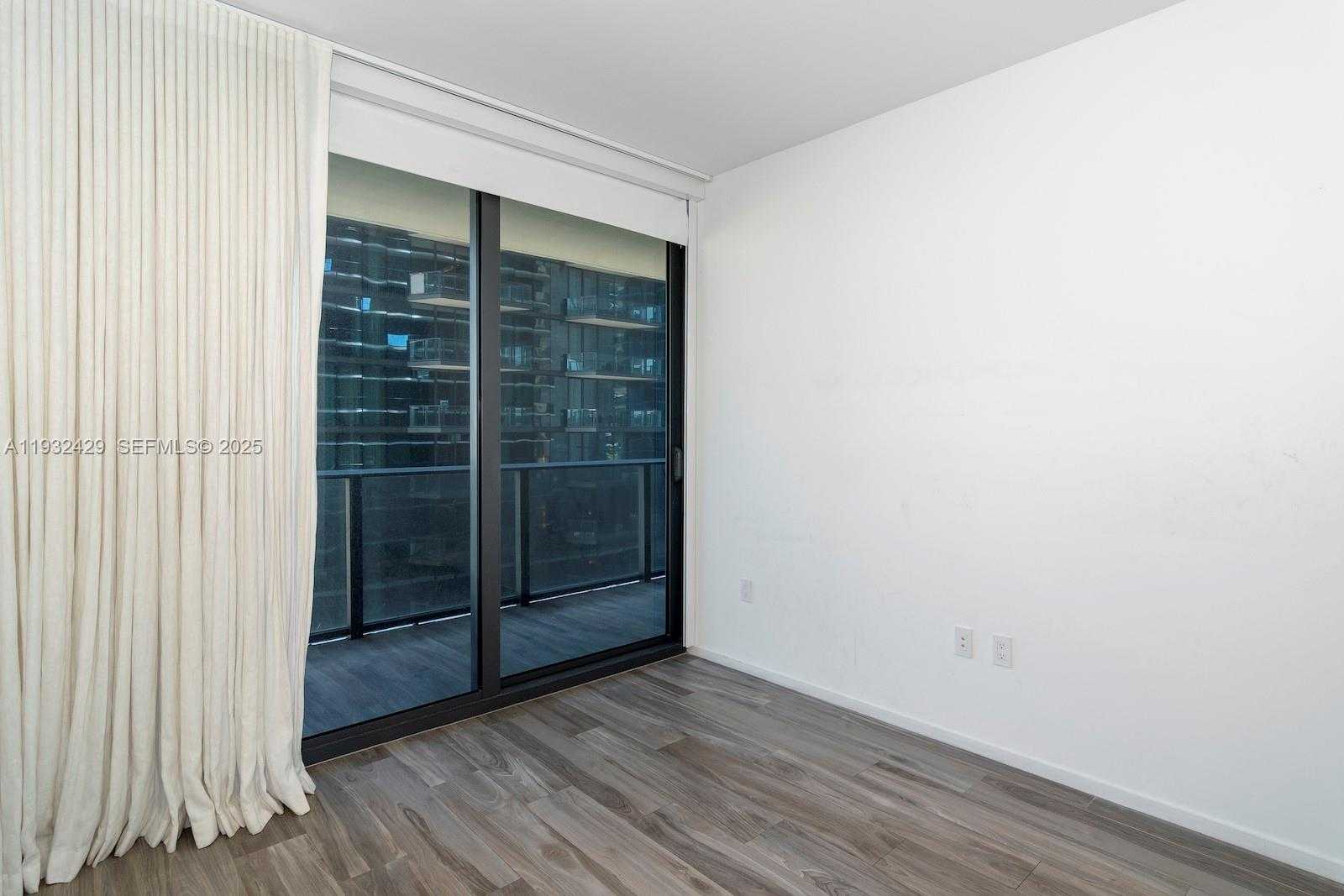 Small Image of 801 SOUTH MIAMI AVE #1409, Miami Number 32