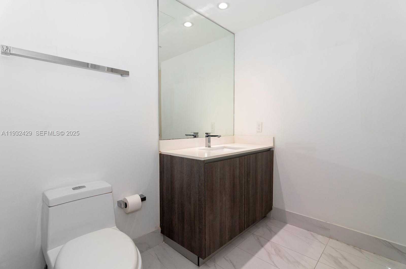 Small Image of 801 SOUTH MIAMI AVE #1409, Miami Number 39