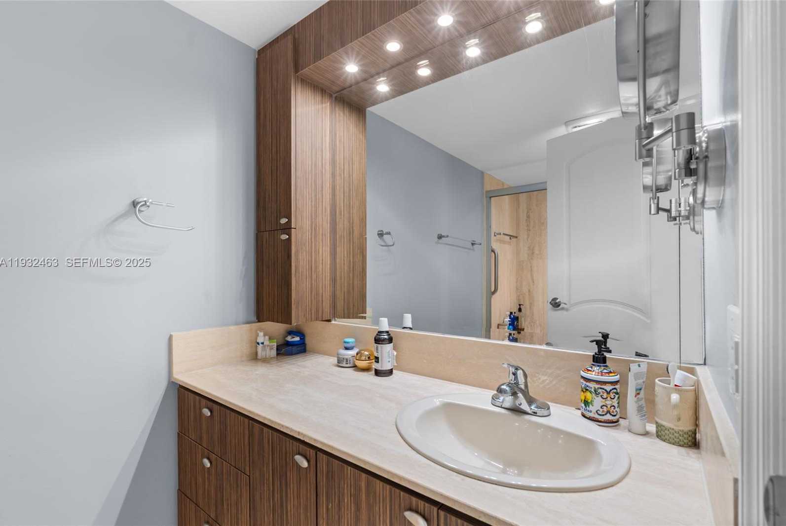 Small Image of 1201 SOUTH OCEAN DR #1810S, Hollywood Number 17