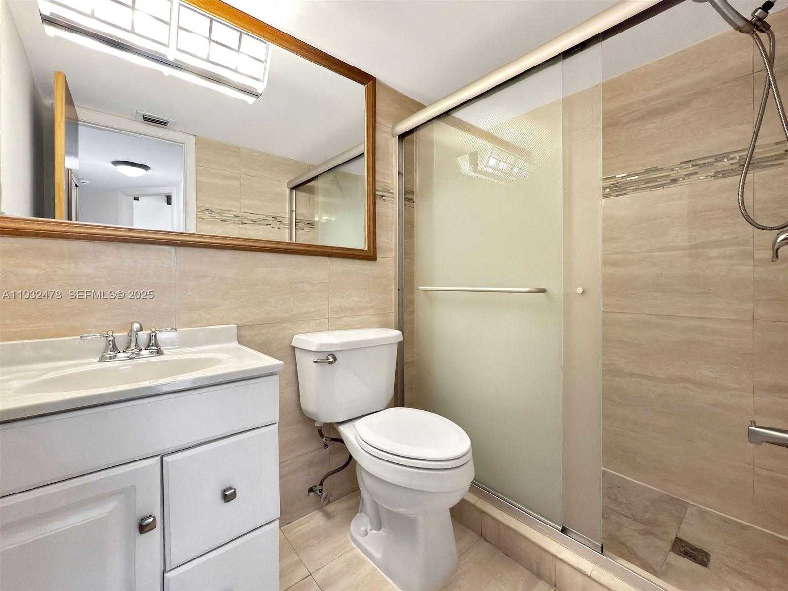 Small Image of 5201 ORDUNA DR #15, Coral Gables Number 14