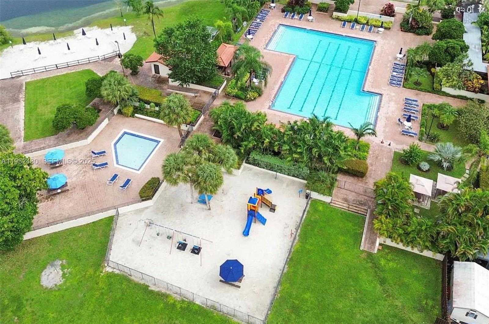 Small Image of 11354 SOUTH WEST 132ND CT, Miami Number 27