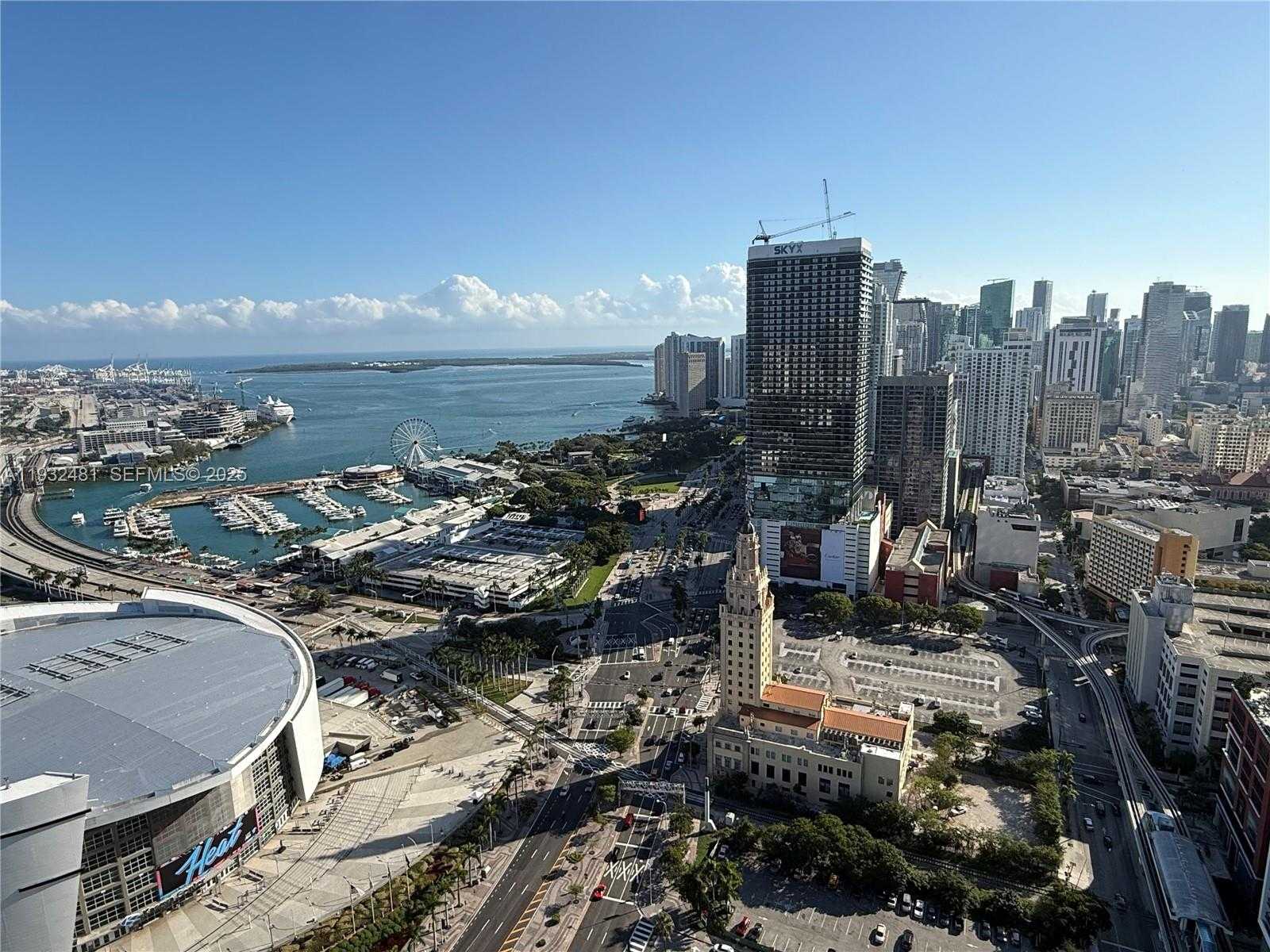 Small Image of 888 BISCAYNE BLVD #4302, Miami Number 11