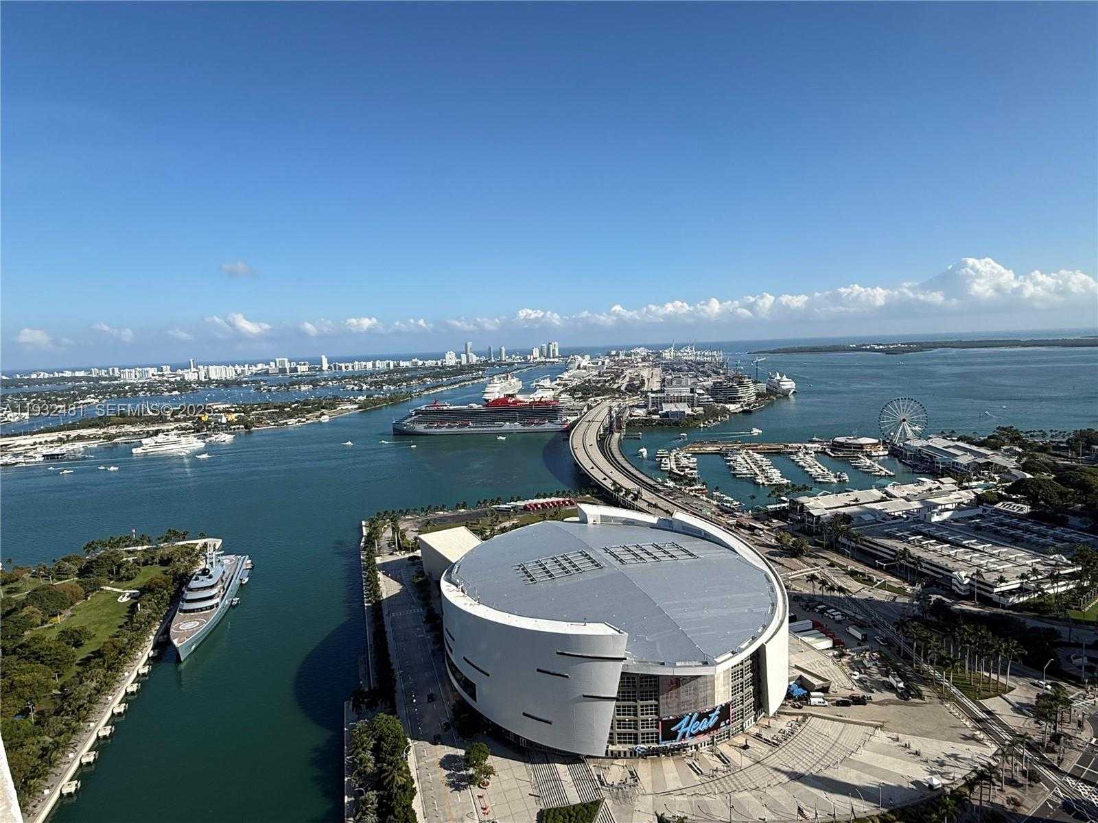 Small Image of 888 BISCAYNE BLVD #4302, Miami Number 12