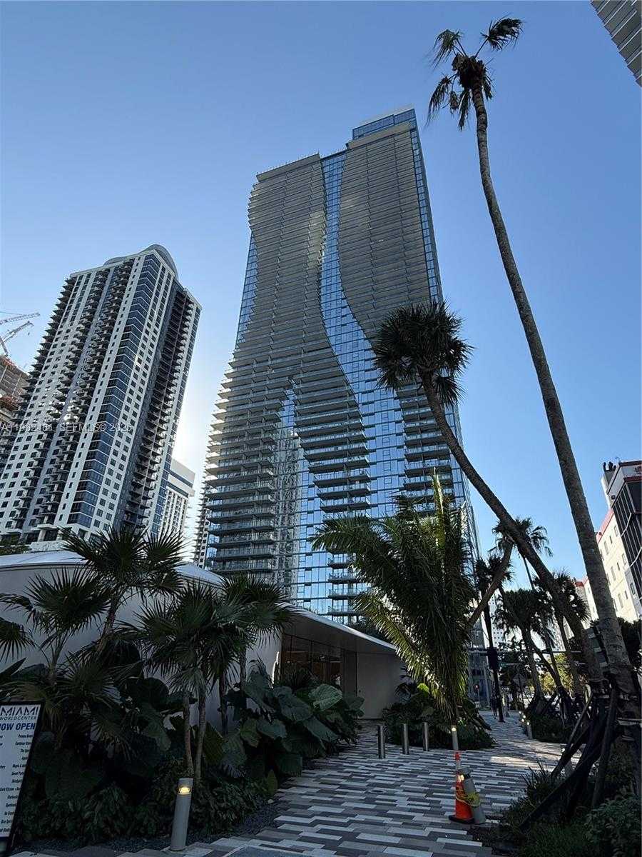 Small Image of 888 BISCAYNE BLVD #4302, Miami Number 18
