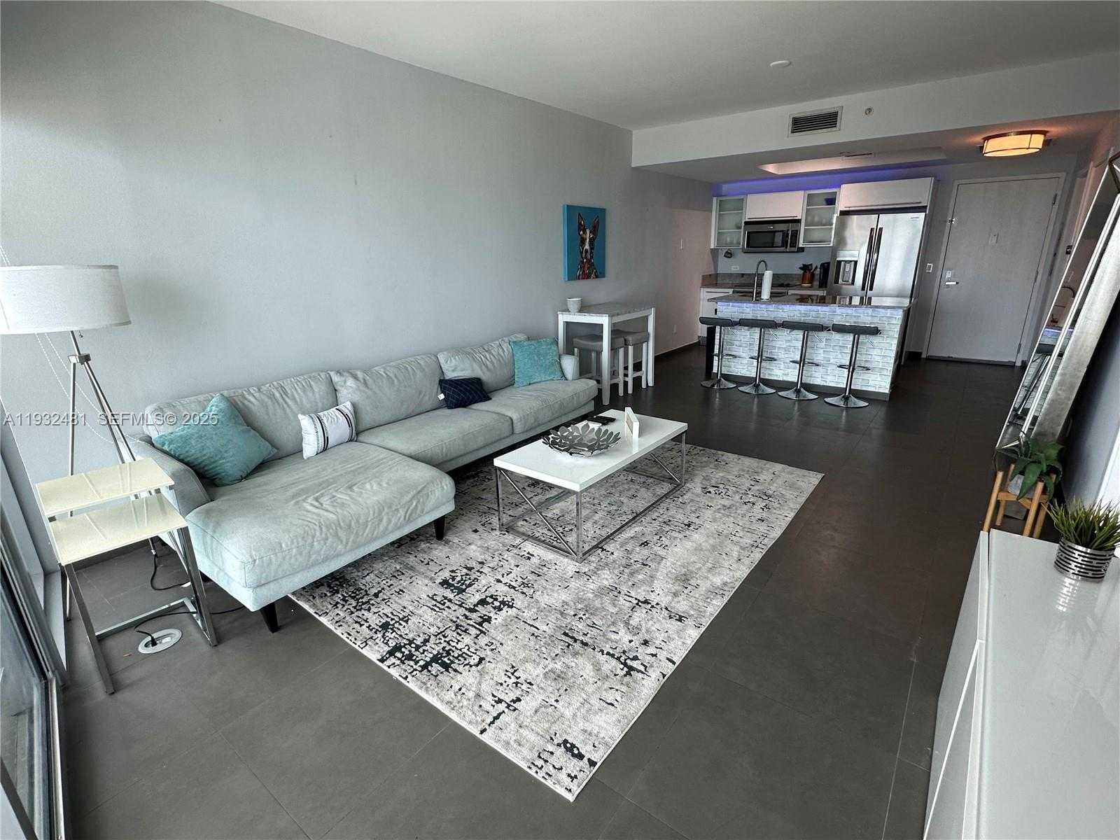 Small Image of 888 BISCAYNE BLVD #4302, Miami Number 2