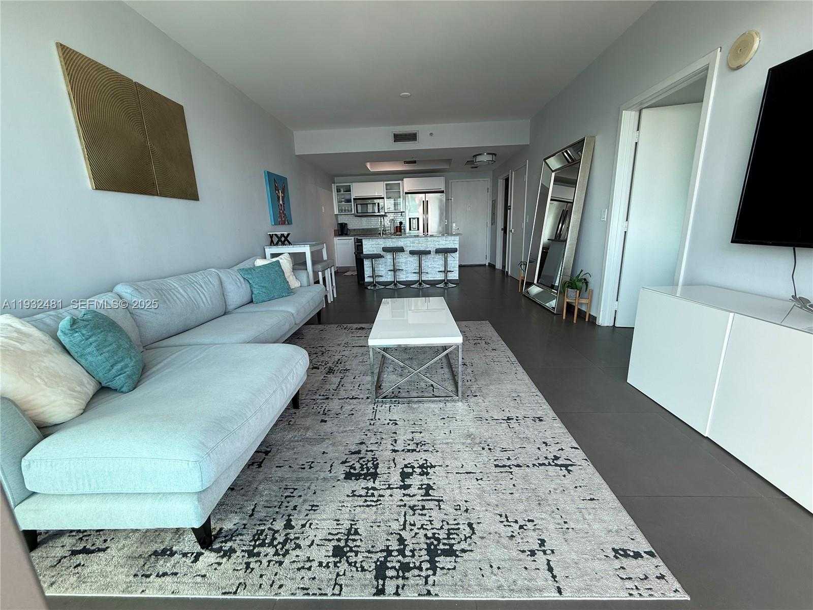 Small Image of 888 BISCAYNE BLVD #4302, Miami Number 3