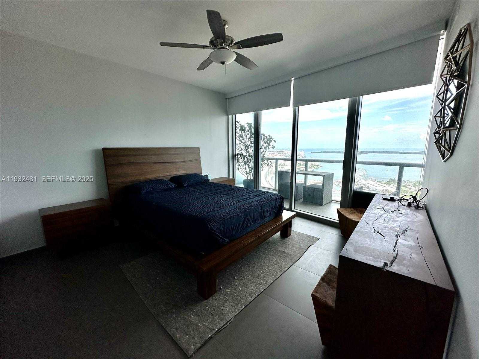 Small Image of 888 BISCAYNE BLVD #4302, Miami Number 6