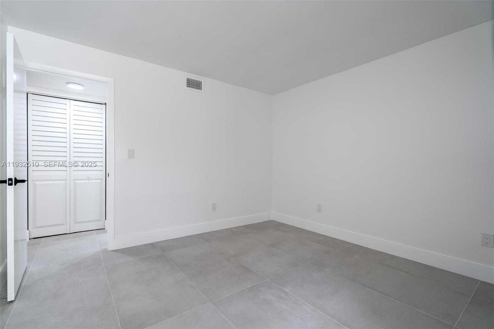 Small Image of 8708 SOUTH WEST 79TH PL #8708, Miami Number 12