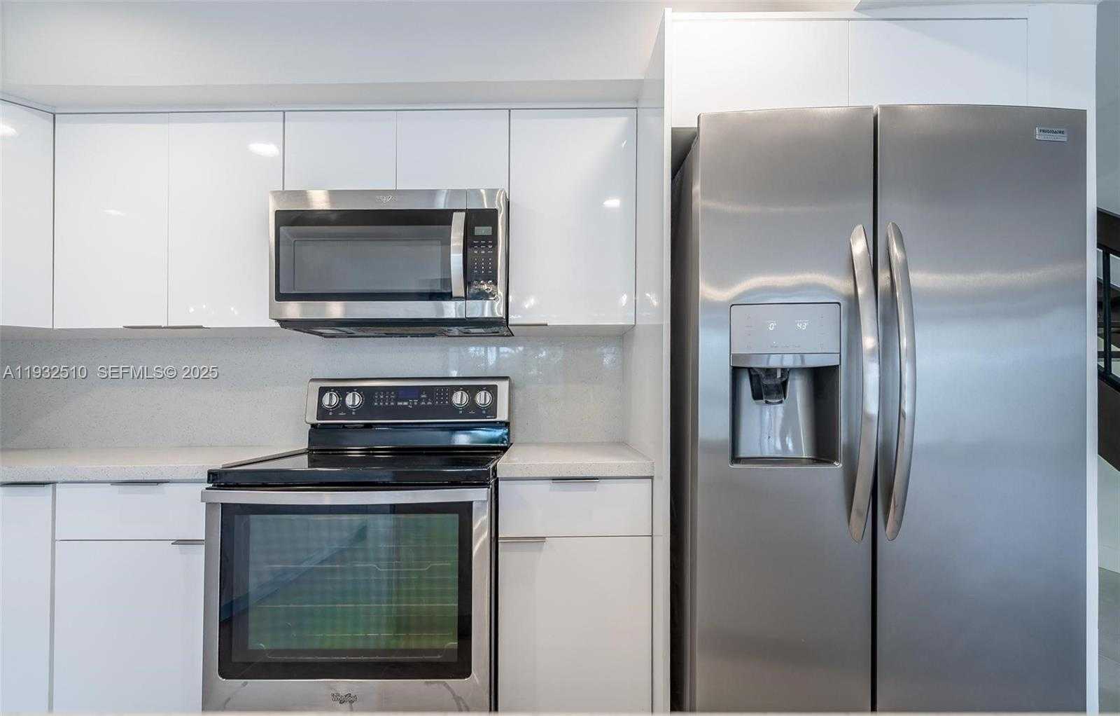 Small Image of 8708 SOUTH WEST 79TH PL #8708, Miami Number 24