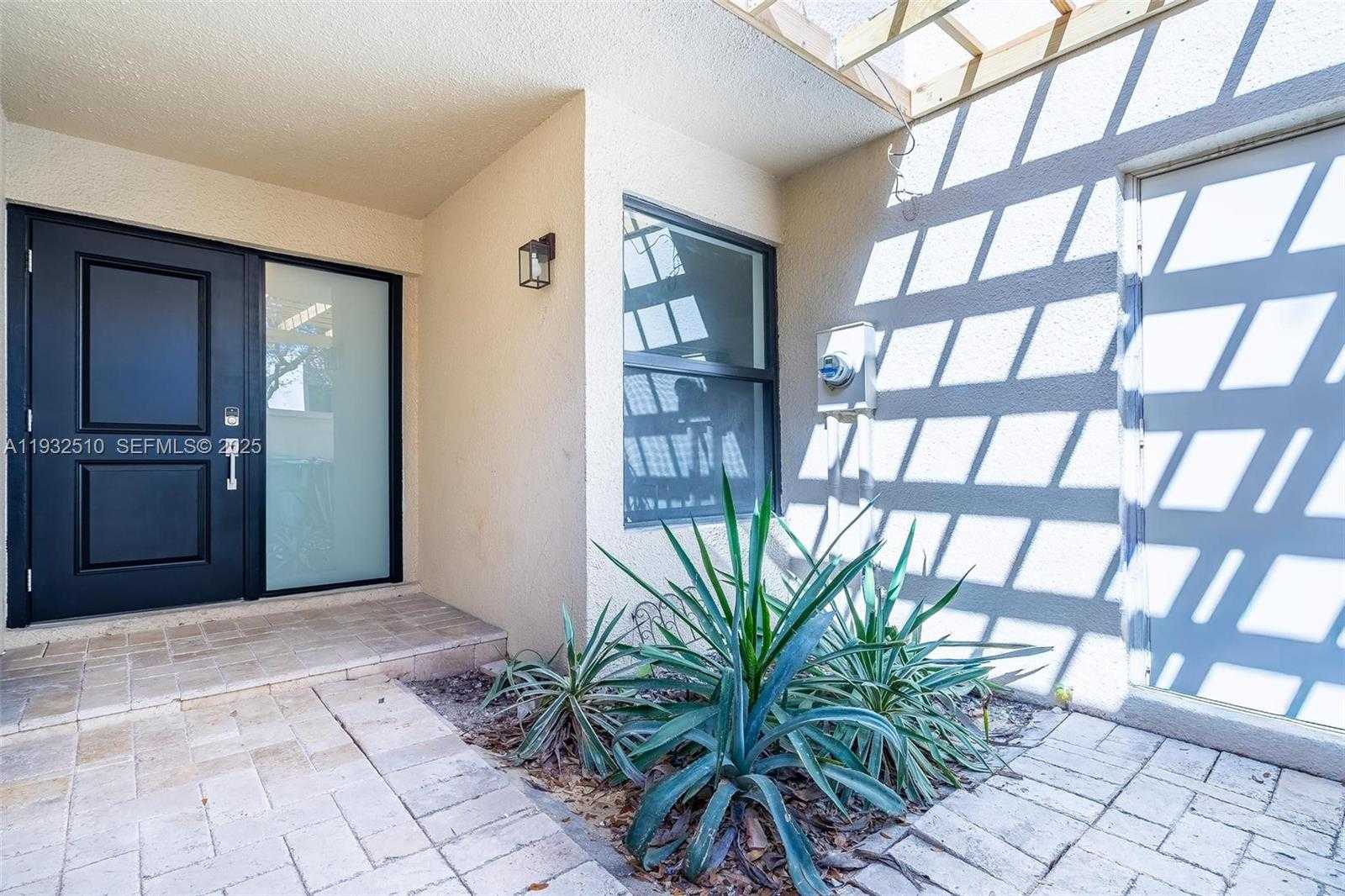 Small Image of 8708 SOUTH WEST 79TH PL #8708, Miami Number 5