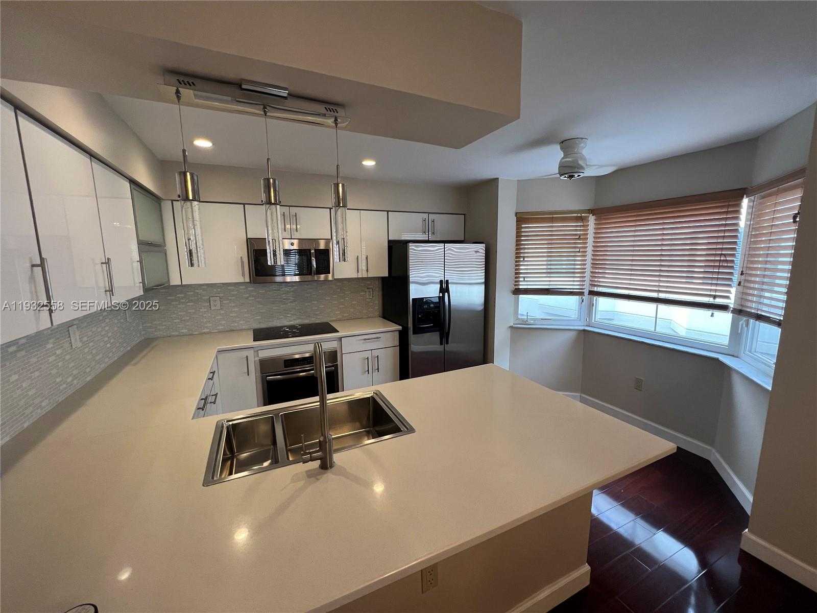 Small Image of 261 NAVARRE AVE #A-4, Coral Gables Number 5