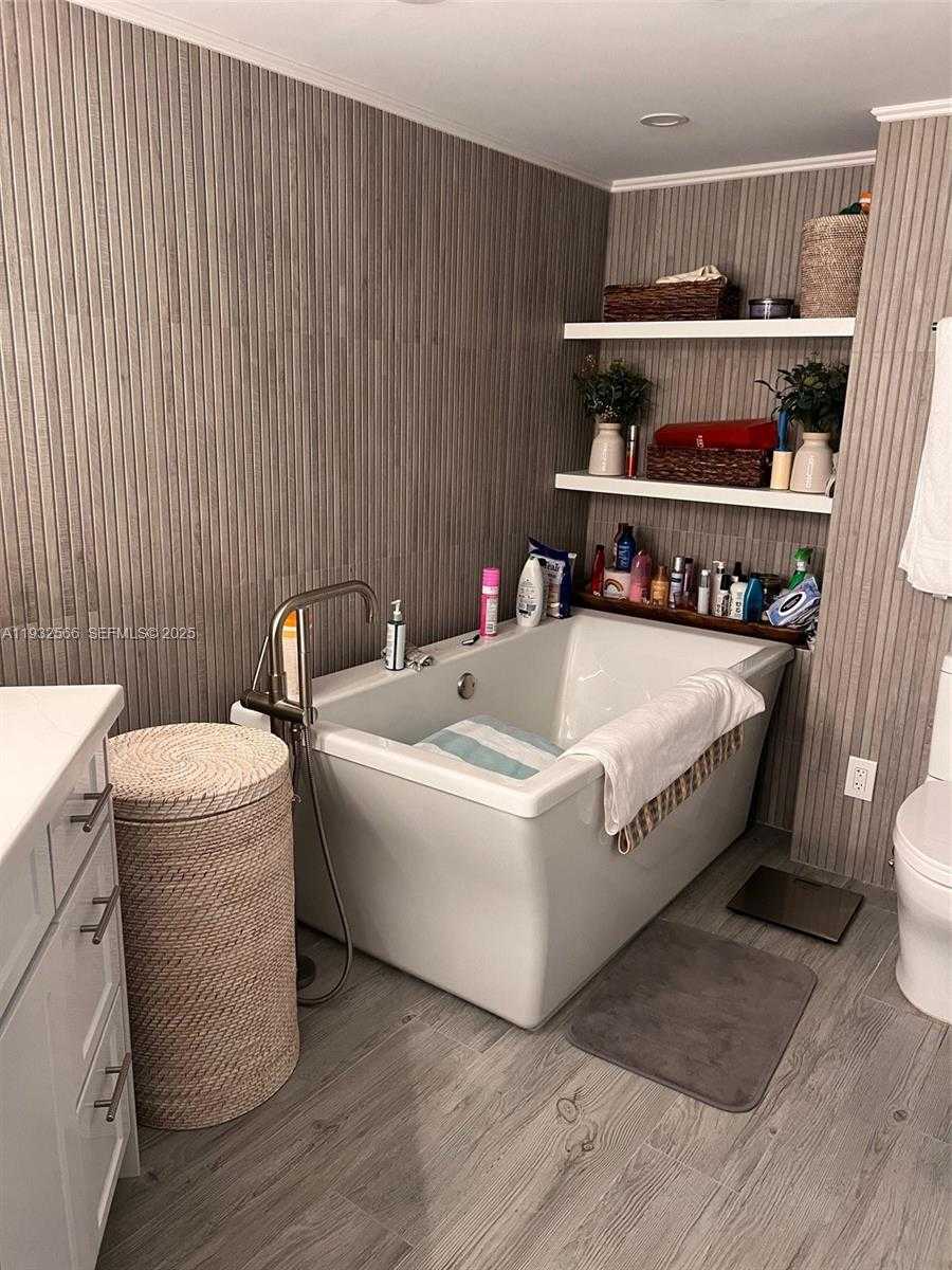 Small Image of 16711 COLLINS AVE #808, Sunny Isles Beach Number 16