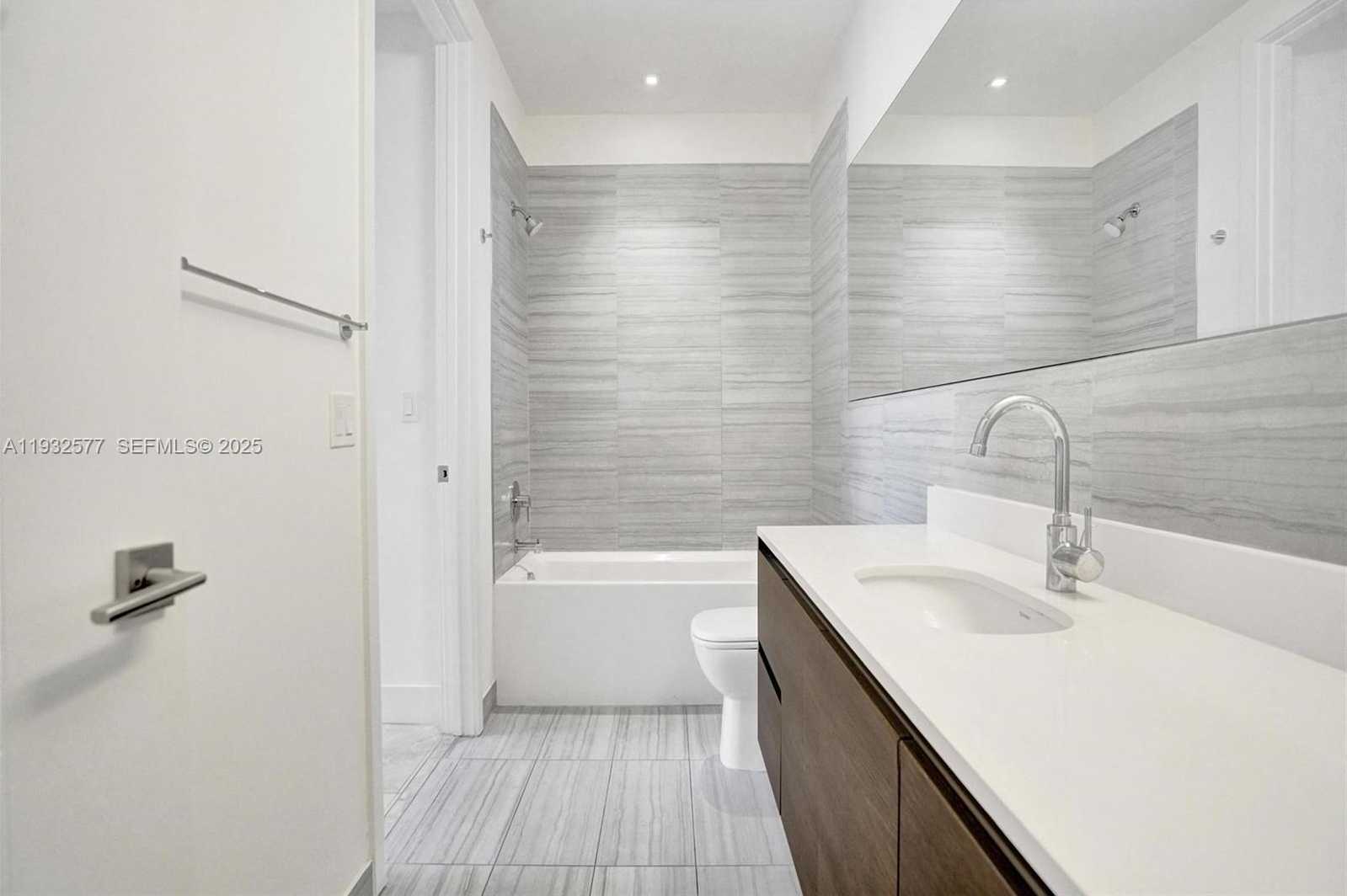 Small Image of 301 ALTARA AVE #LPH903, Coral Gables Number 18