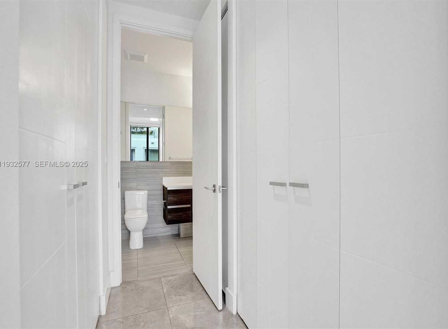 Small Image of 301 ALTARA AVE #LPH903, Coral Gables Number 25