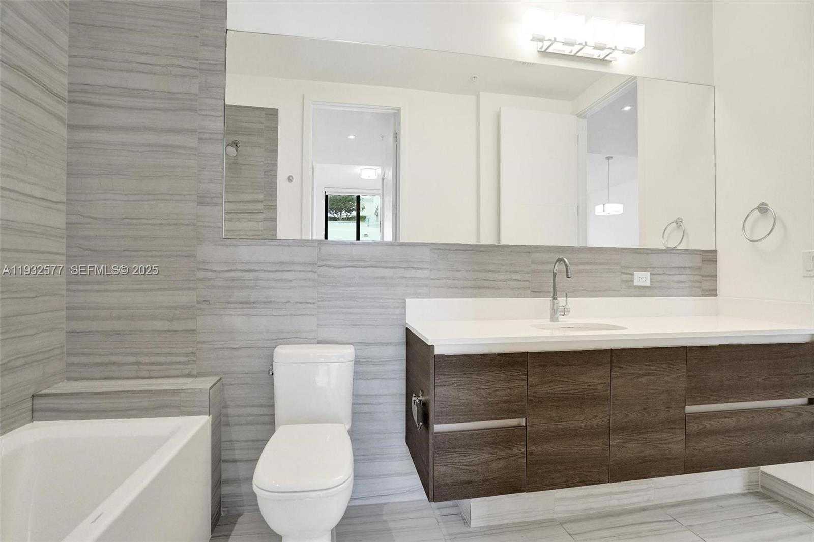 Small Image of 301 ALTARA AVE #LPH903, Coral Gables Number 28