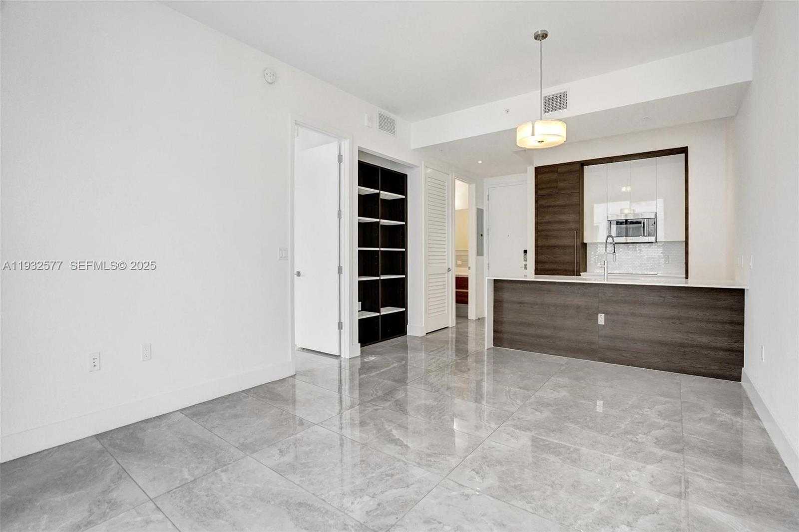 Small Image of 301 ALTARA AVE #LPH903, Coral Gables Number 3