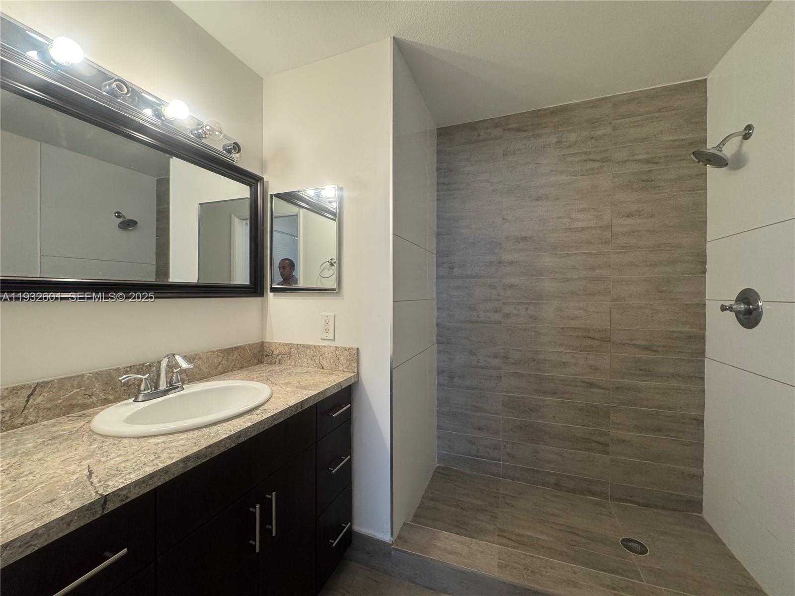 Small Image of 4370 NORTH WEST 107TH AVE #205, Doral Number 16