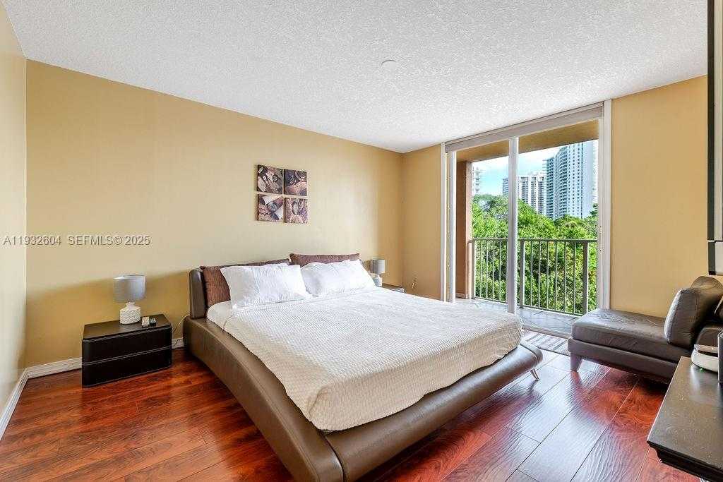 Small Image of 19999 EAST COUNTRY CLUB DR #1302, Aventura Number 16