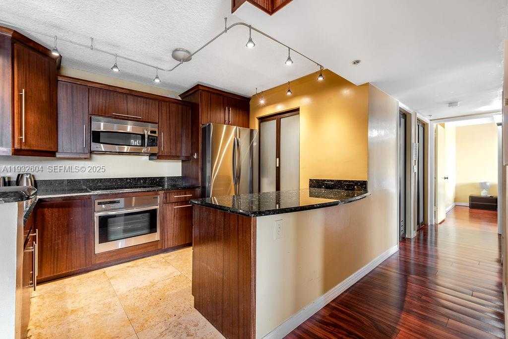 Small Image of 19999 EAST COUNTRY CLUB DR #1302, Aventura Number 8