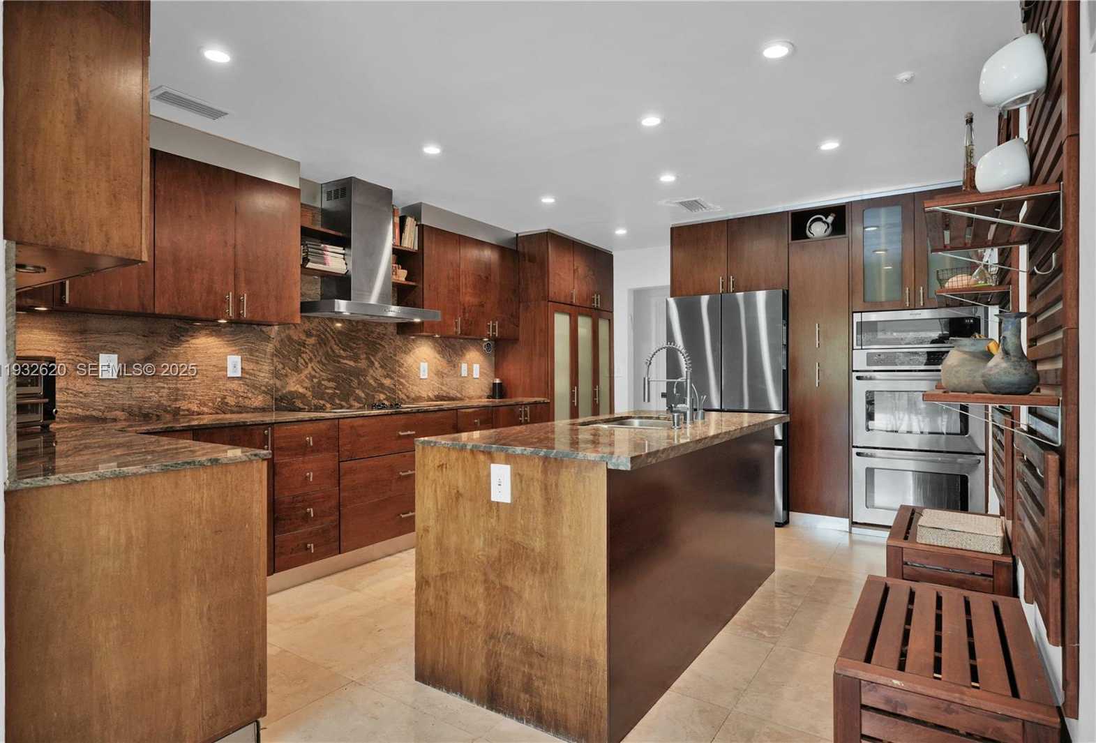 Small Image of 2101 NORTH EAST 211TH TER #., Miami Number 11