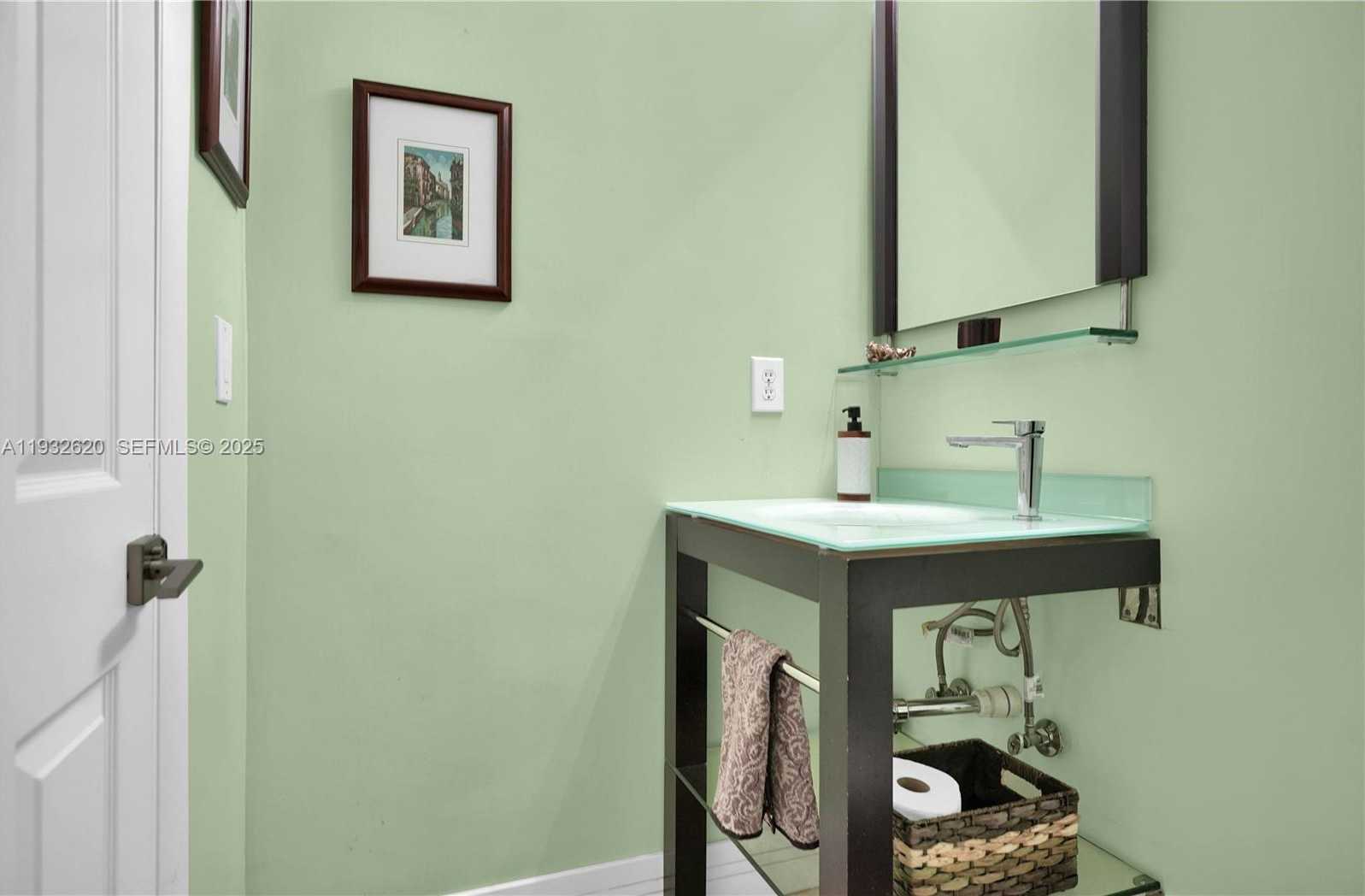 Small Image of 2101 NORTH EAST 211TH TER #., Miami Number 28