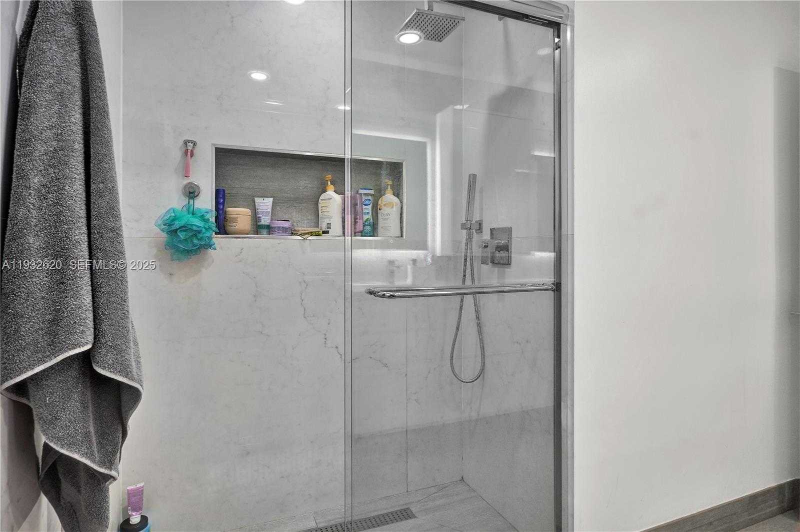 Small Image of 2101 NORTH EAST 211TH TER #., Miami Number 32