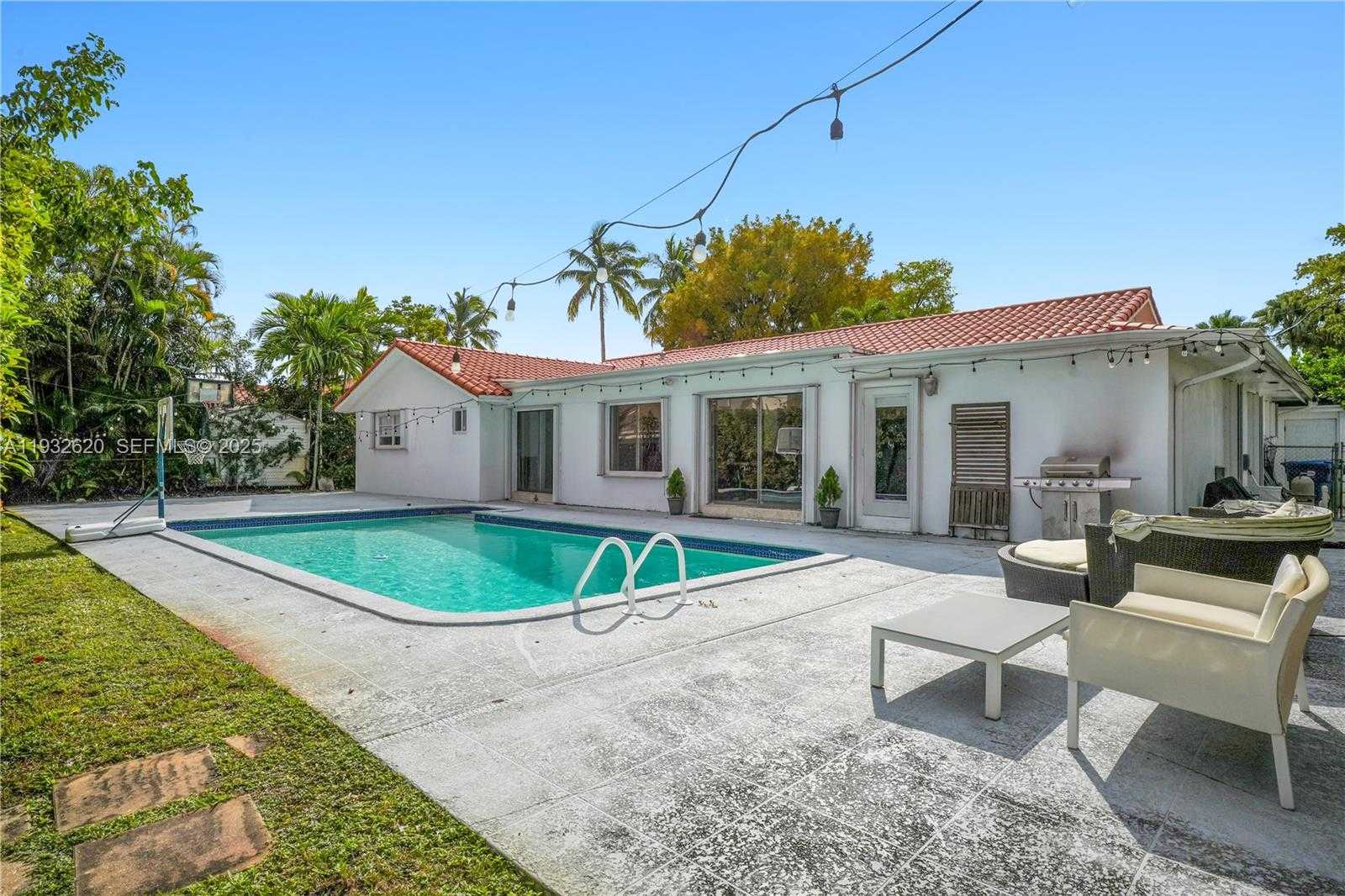 Small Image of 2101 NORTH EAST 211TH TER #., Miami Number 36