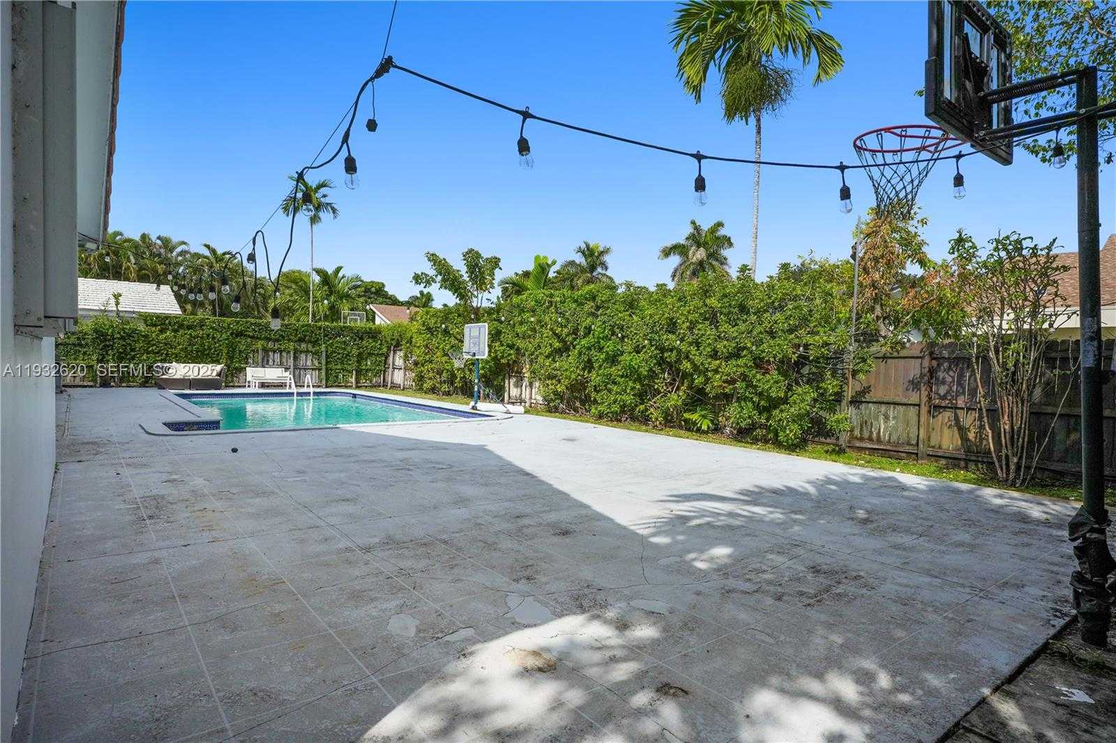 Small Image of 2101 NORTH EAST 211TH TER #., Miami Number 37