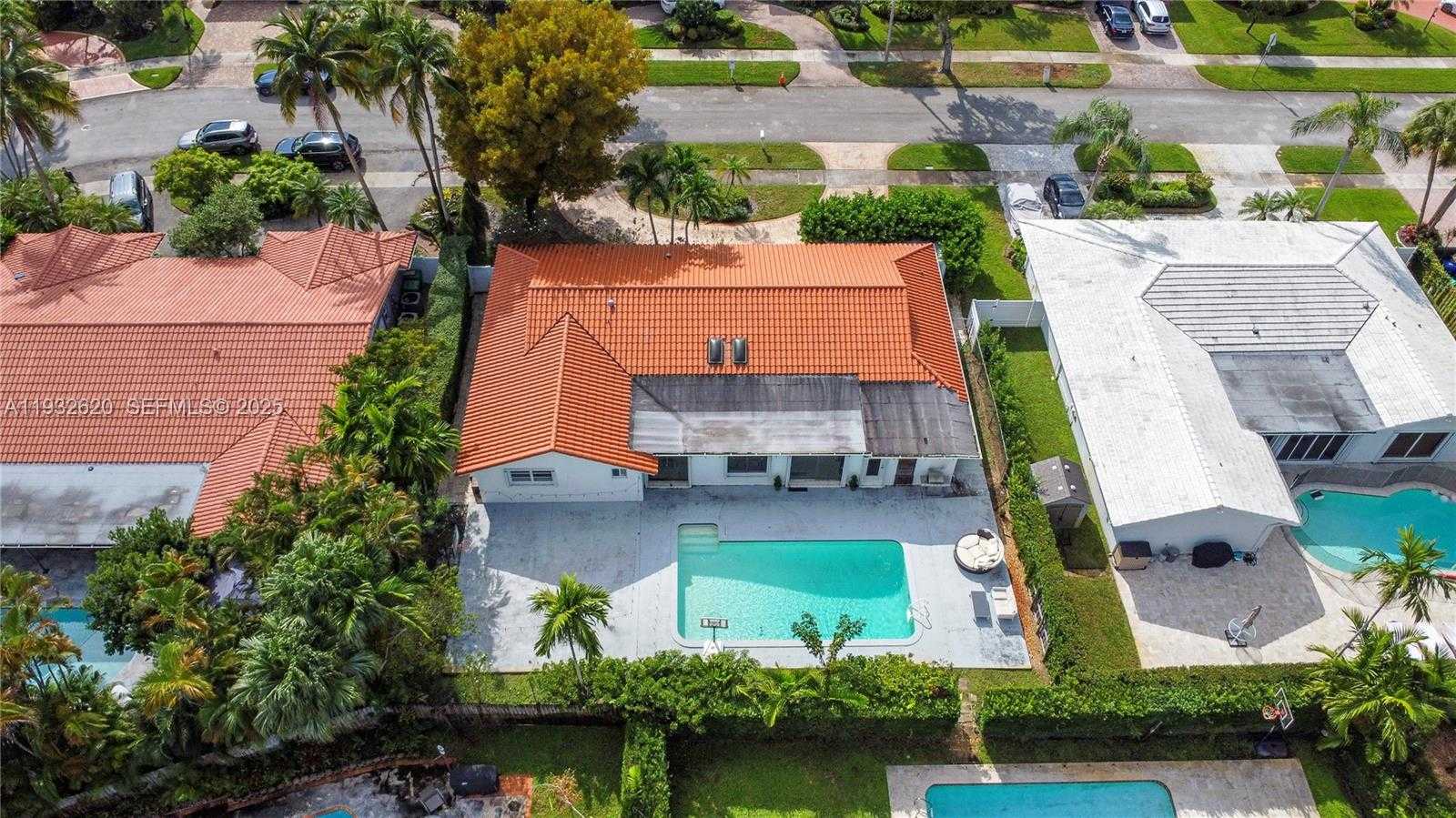 Small Image of 2101 NORTH EAST 211TH TER #., Miami Number 40