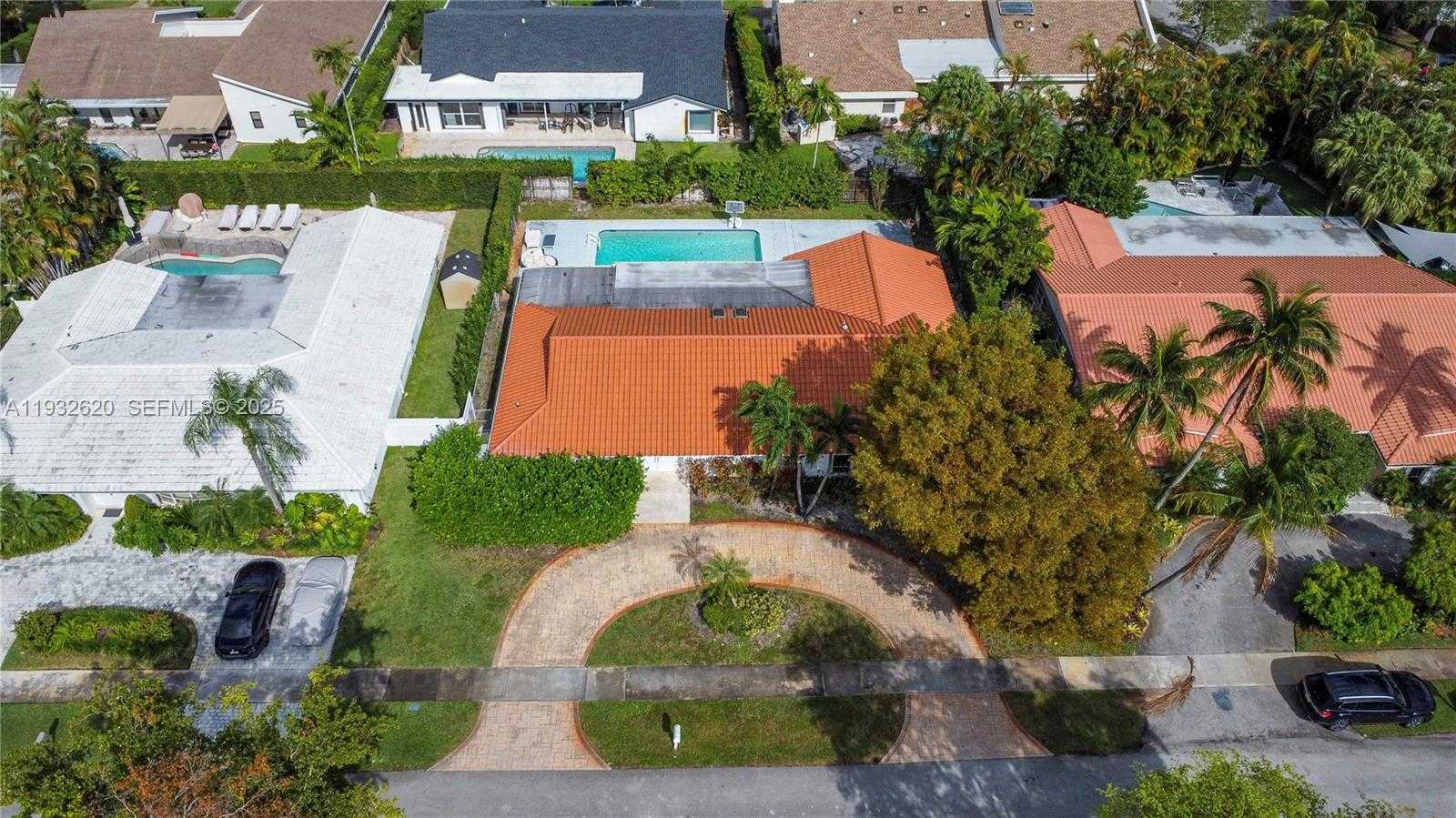 Small Image of 2101 NORTH EAST 211TH TER #., Miami Number 42